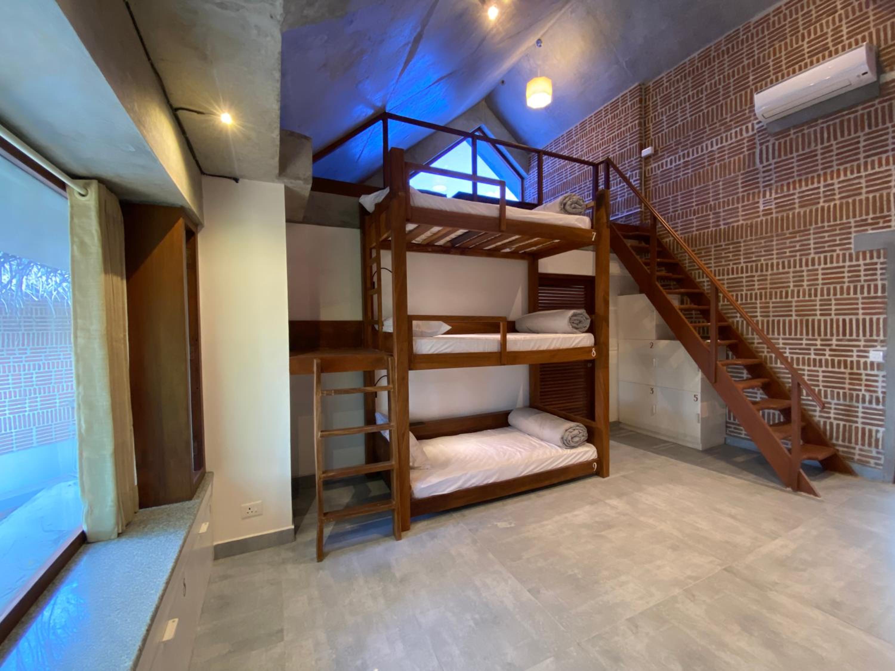 9 Bed Dorm photo 3