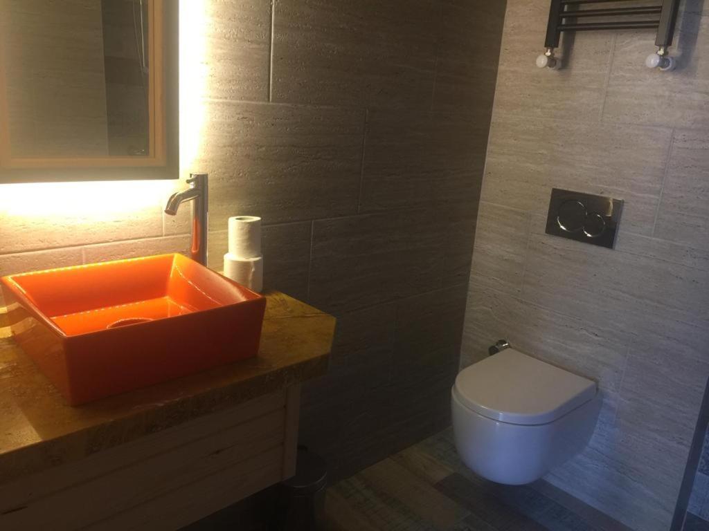 Deluxe Junior Suite - Photo 17