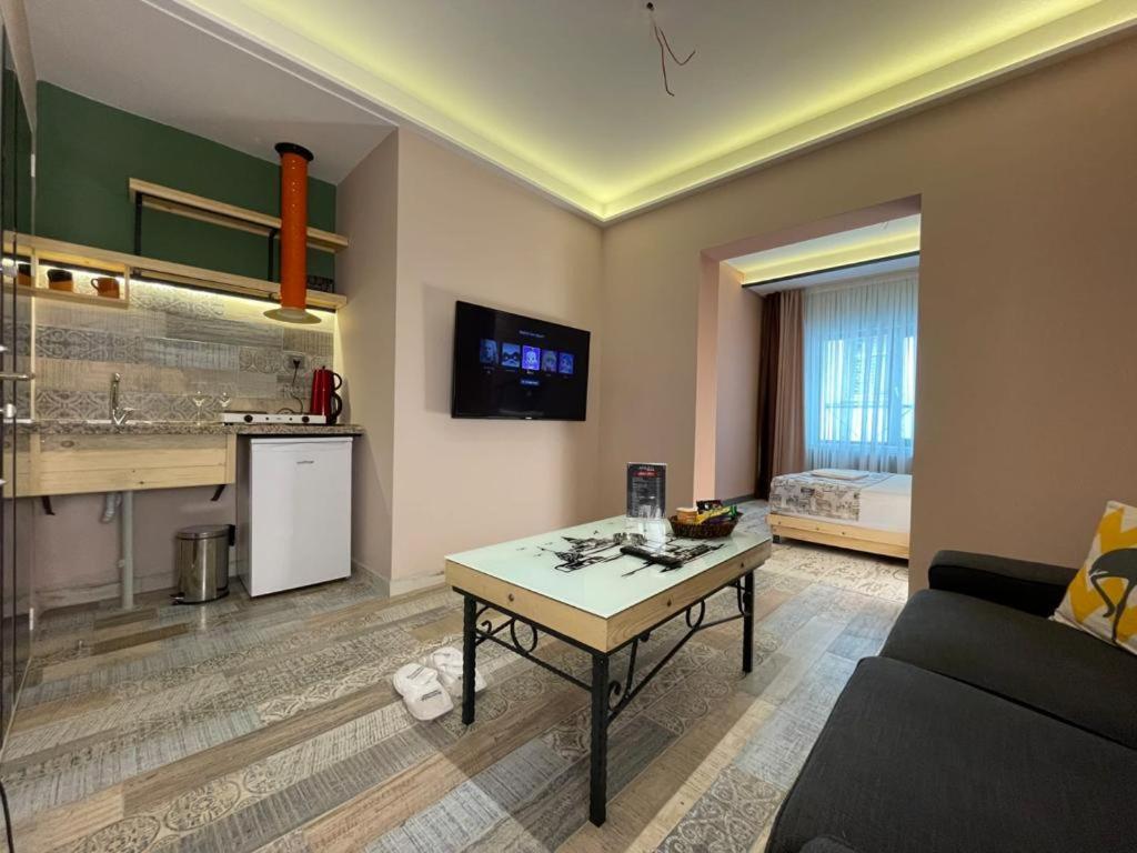 Deluxe Junior Suite - Photo 15