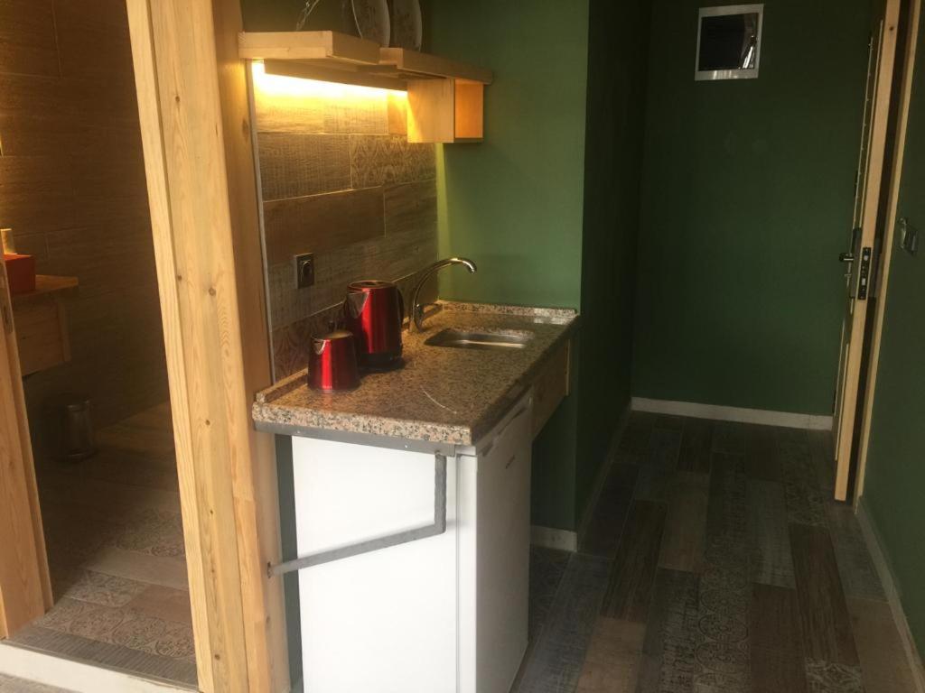 Deluxe Junior Suite - Photo 9