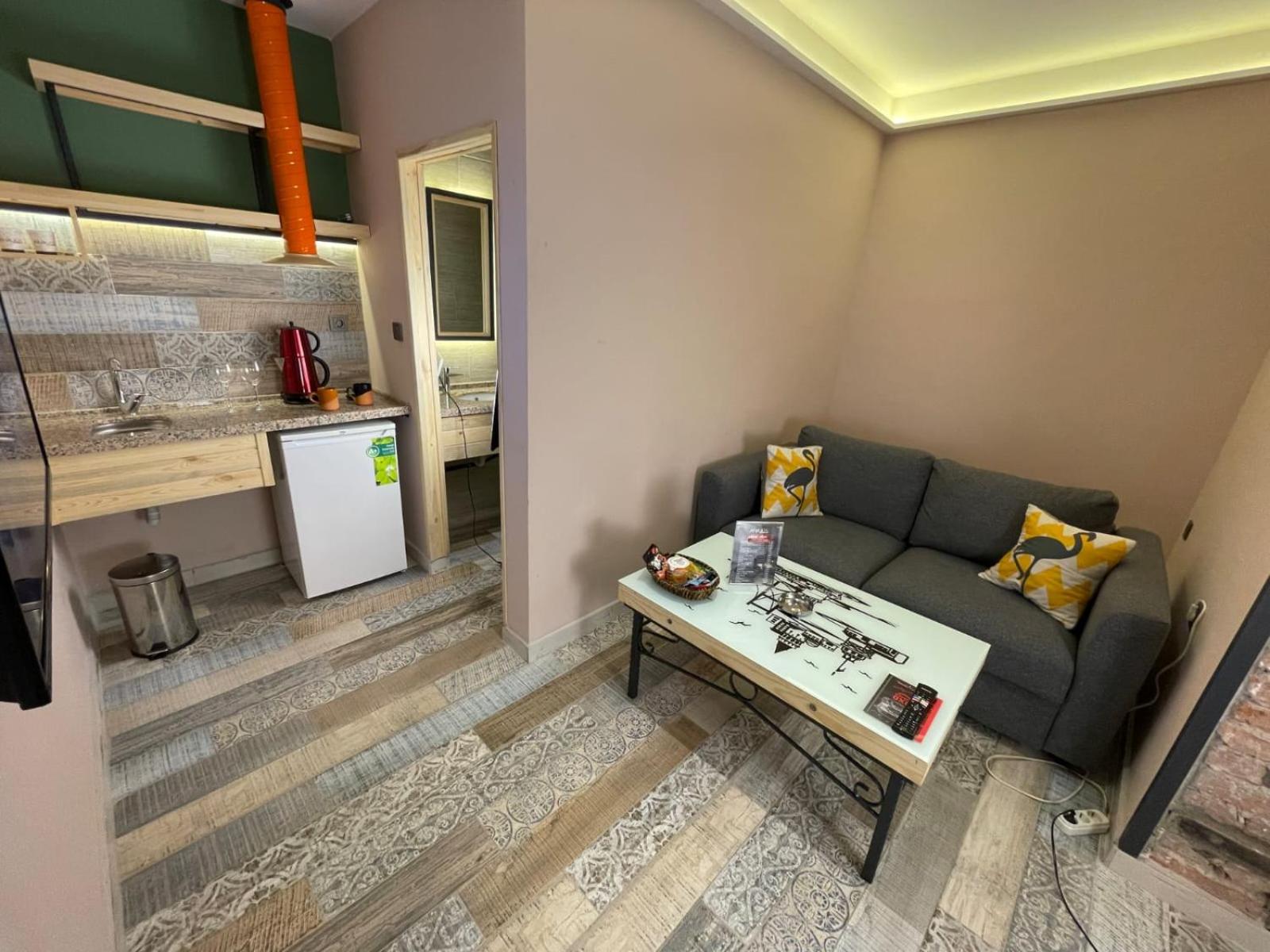 Deluxe Junior Suite - Photo 5