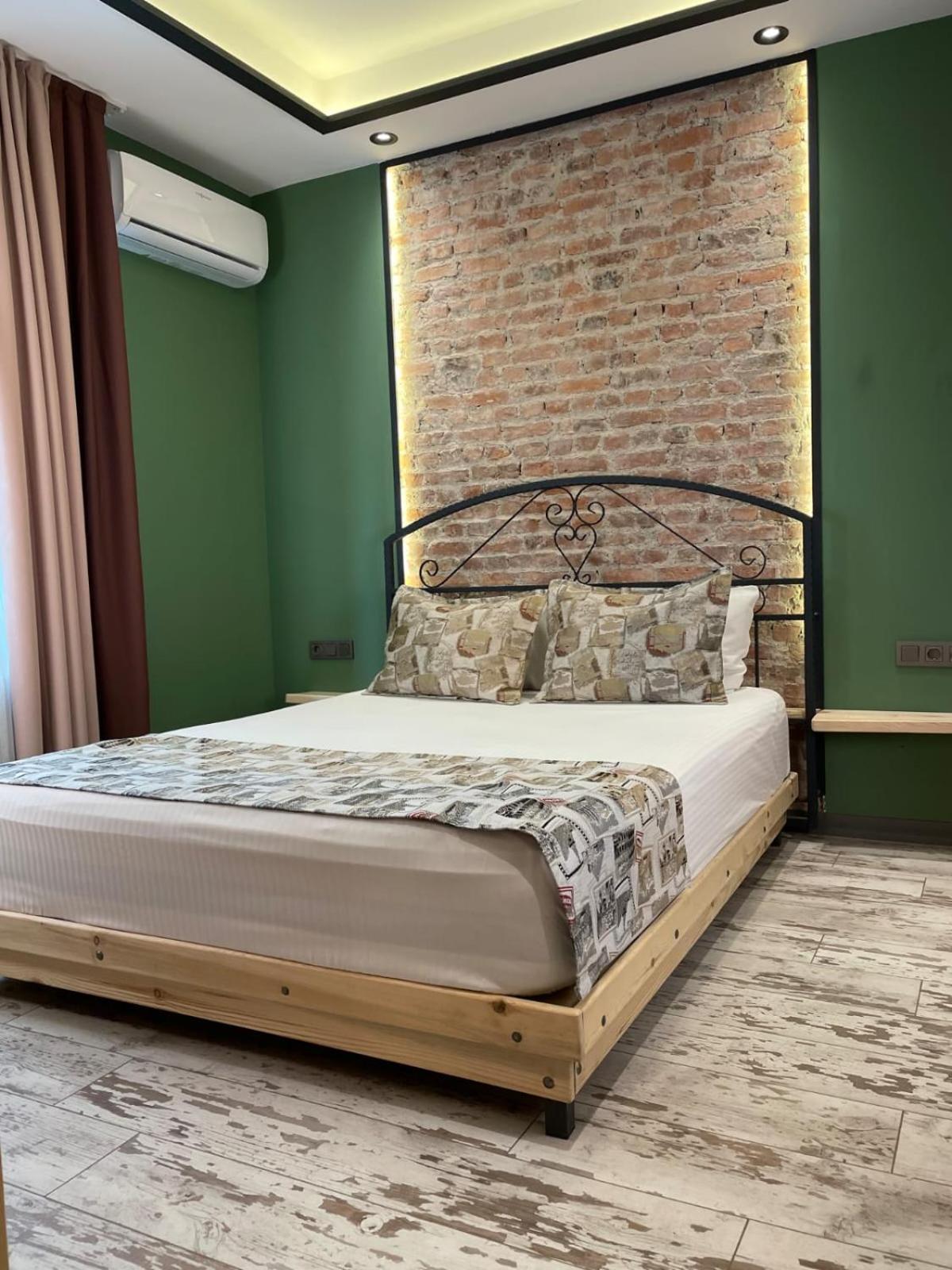 Deluxe Junior Suite - Photo 2