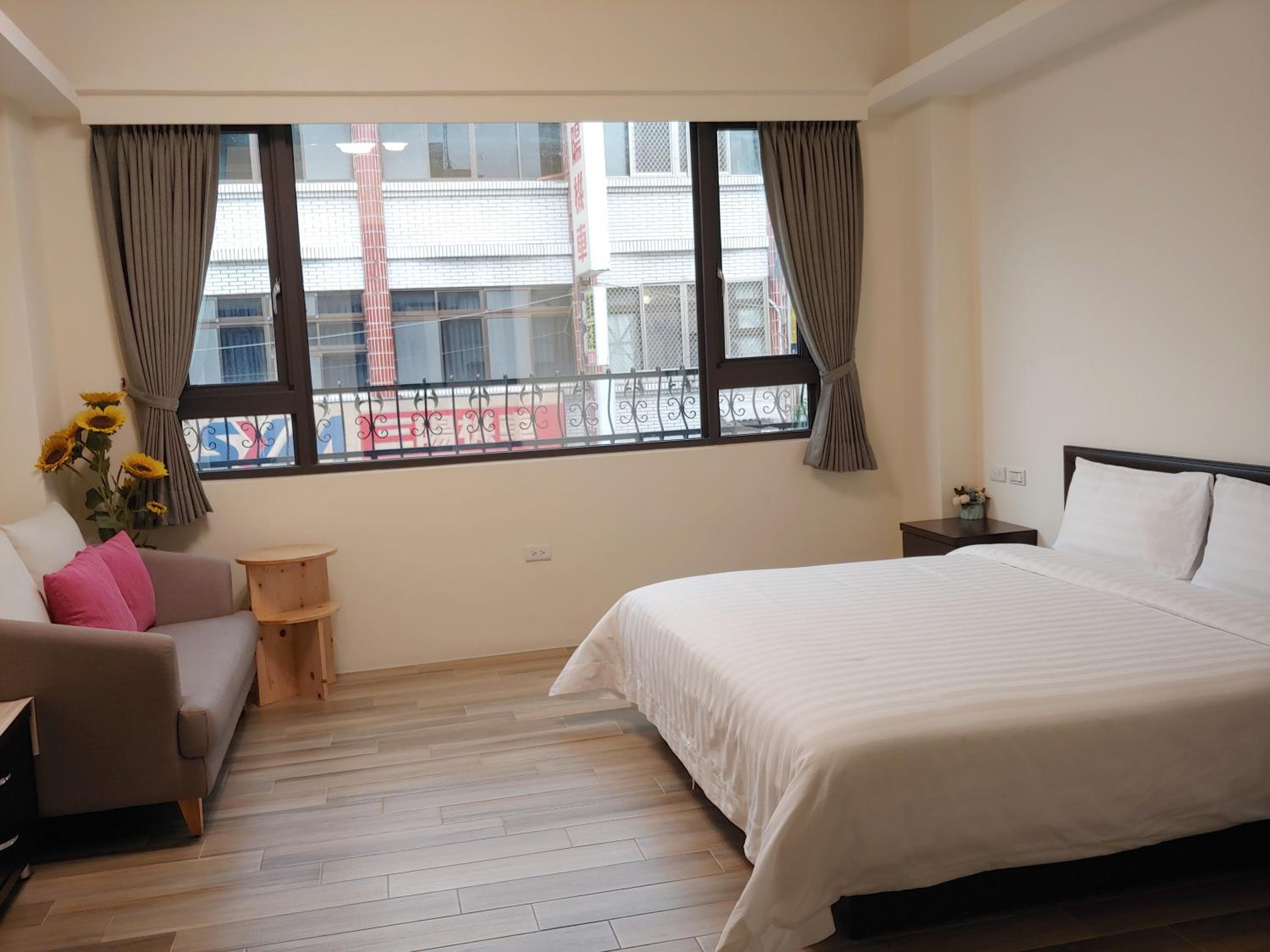 Double Room with Private Bathroom photo 3