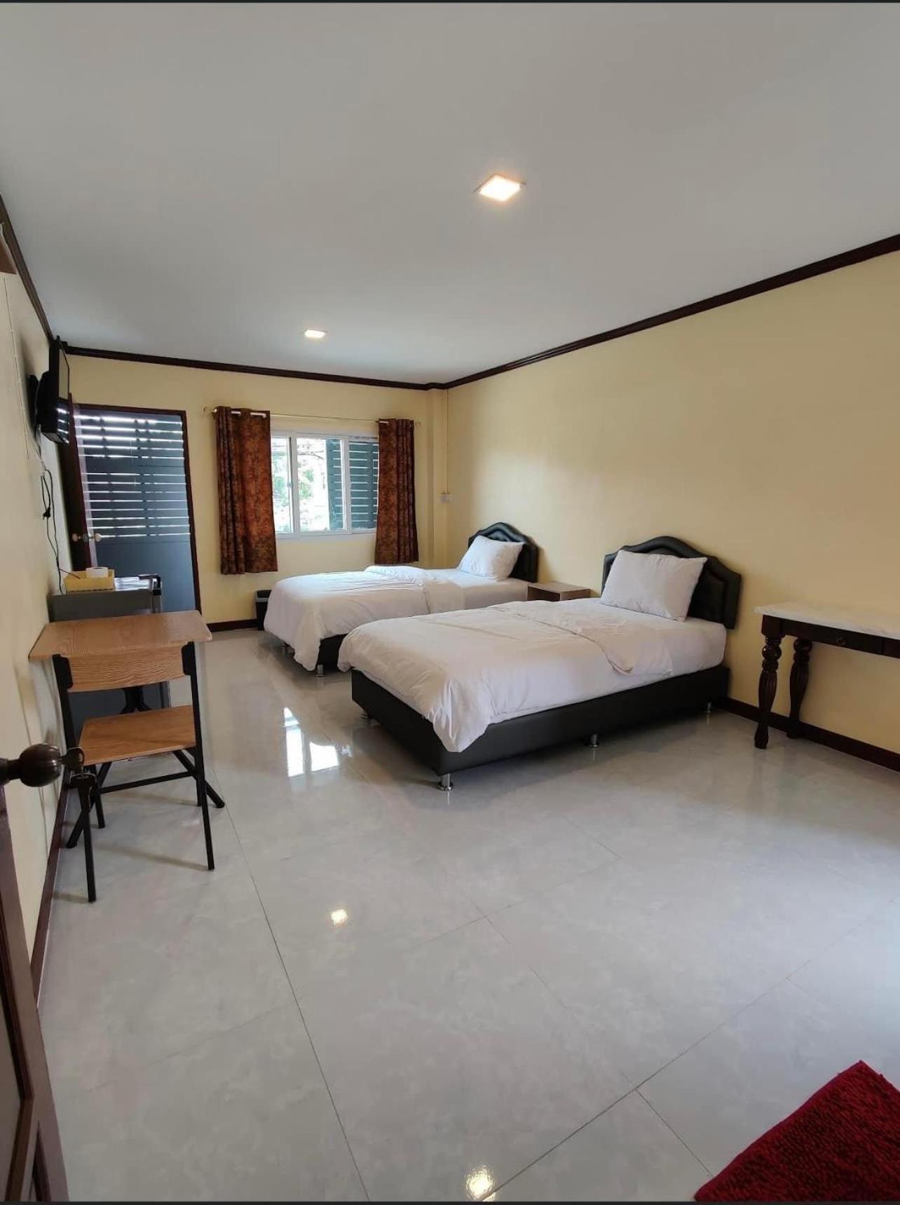 Deluxe Twin Room photo 2