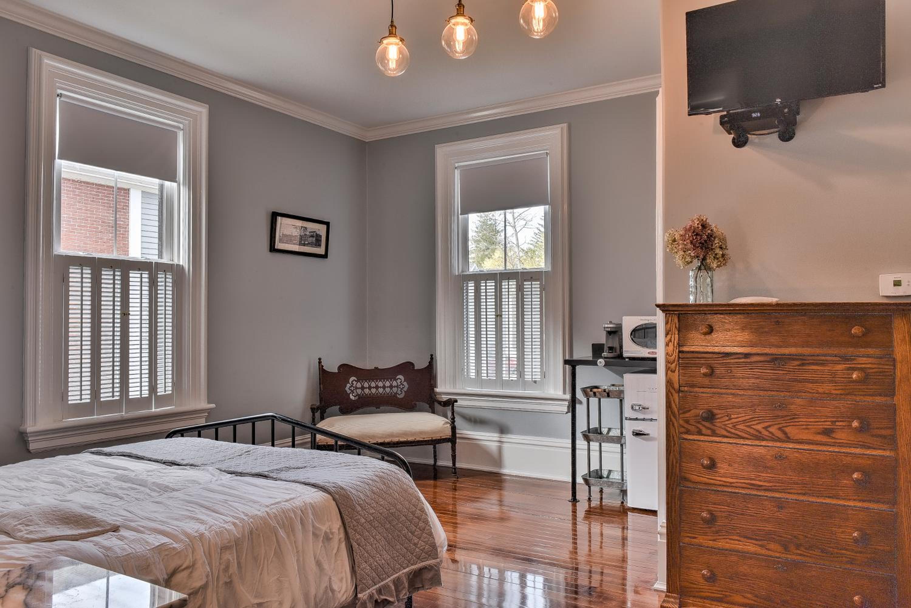Queen Room - Photo 3