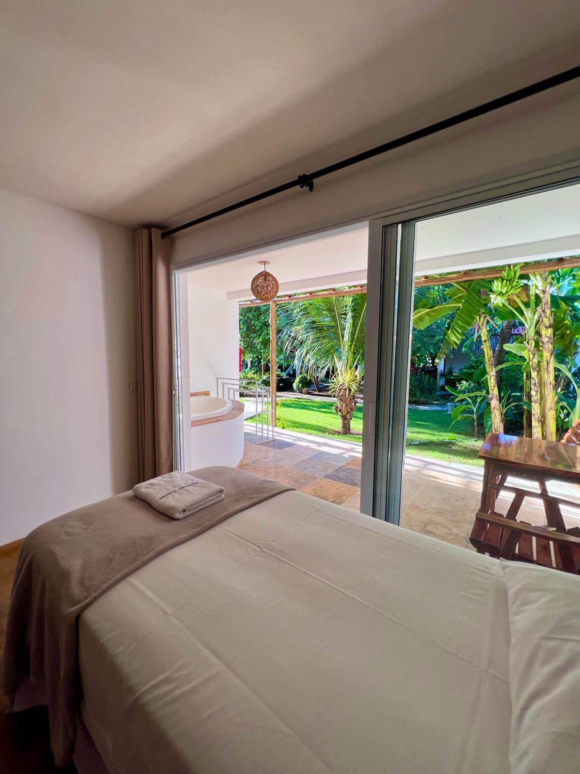 Suite with Spa Bath