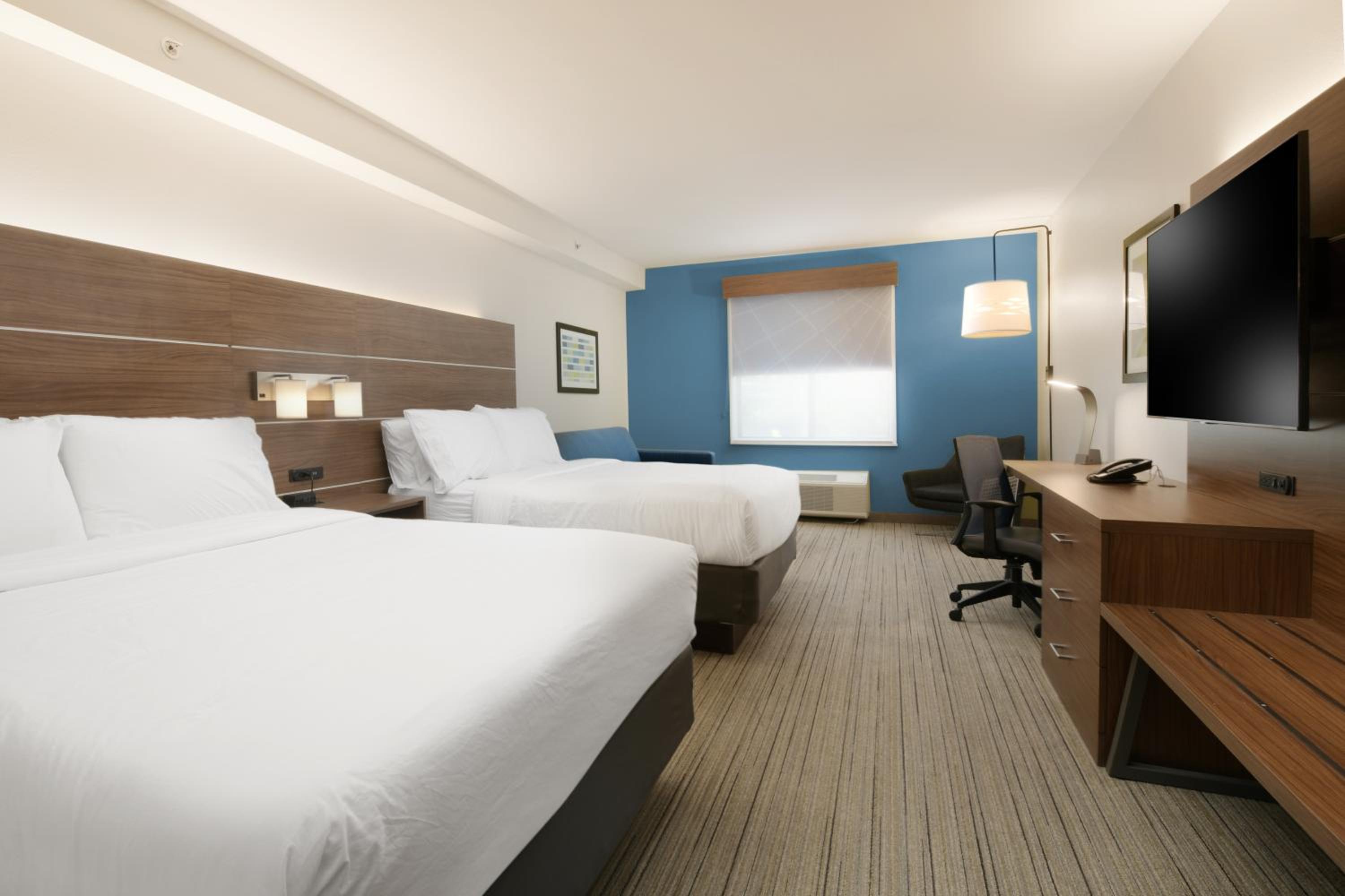 Suite with Two Queen Beds - Photo 1