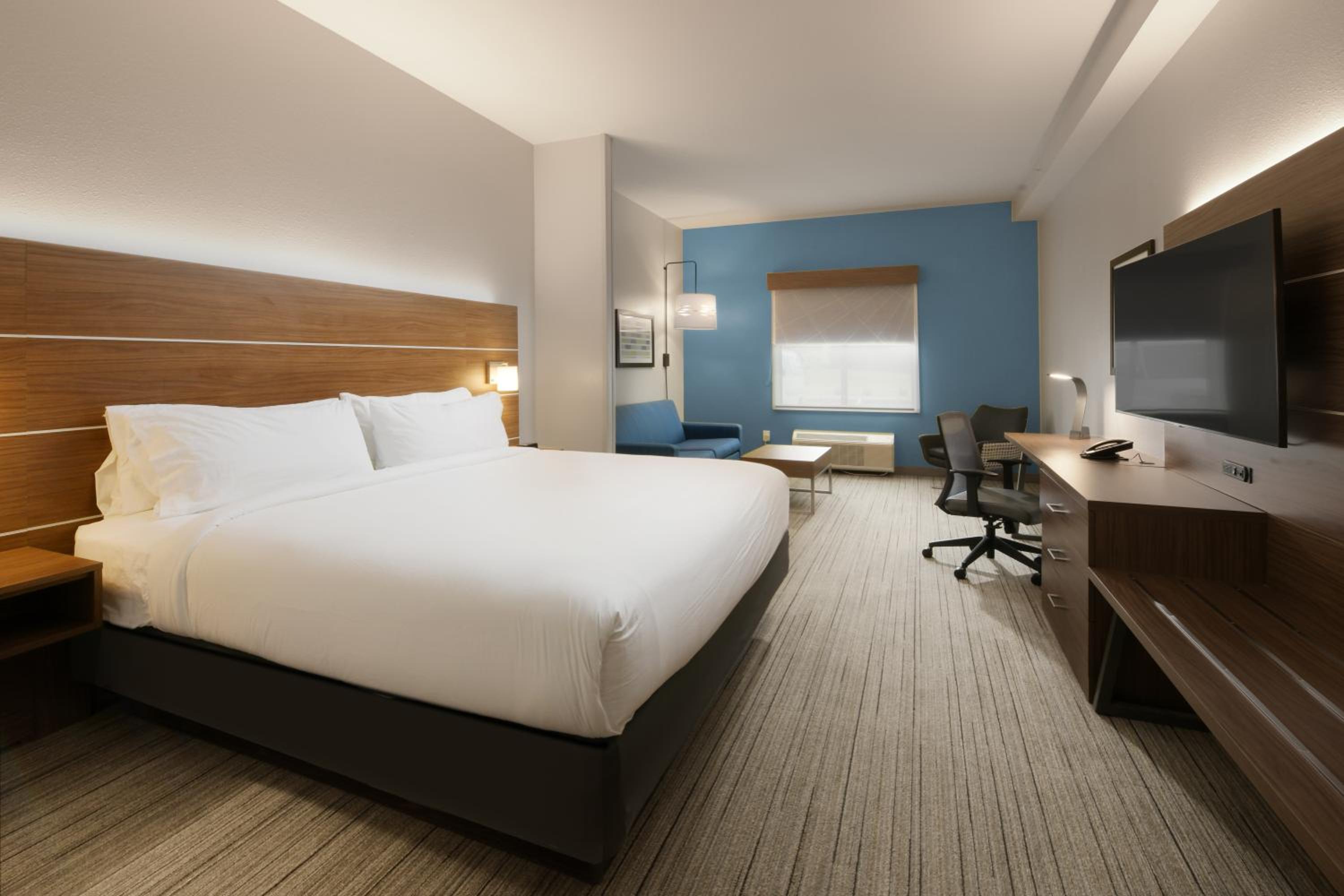 King Suite - Photo 1