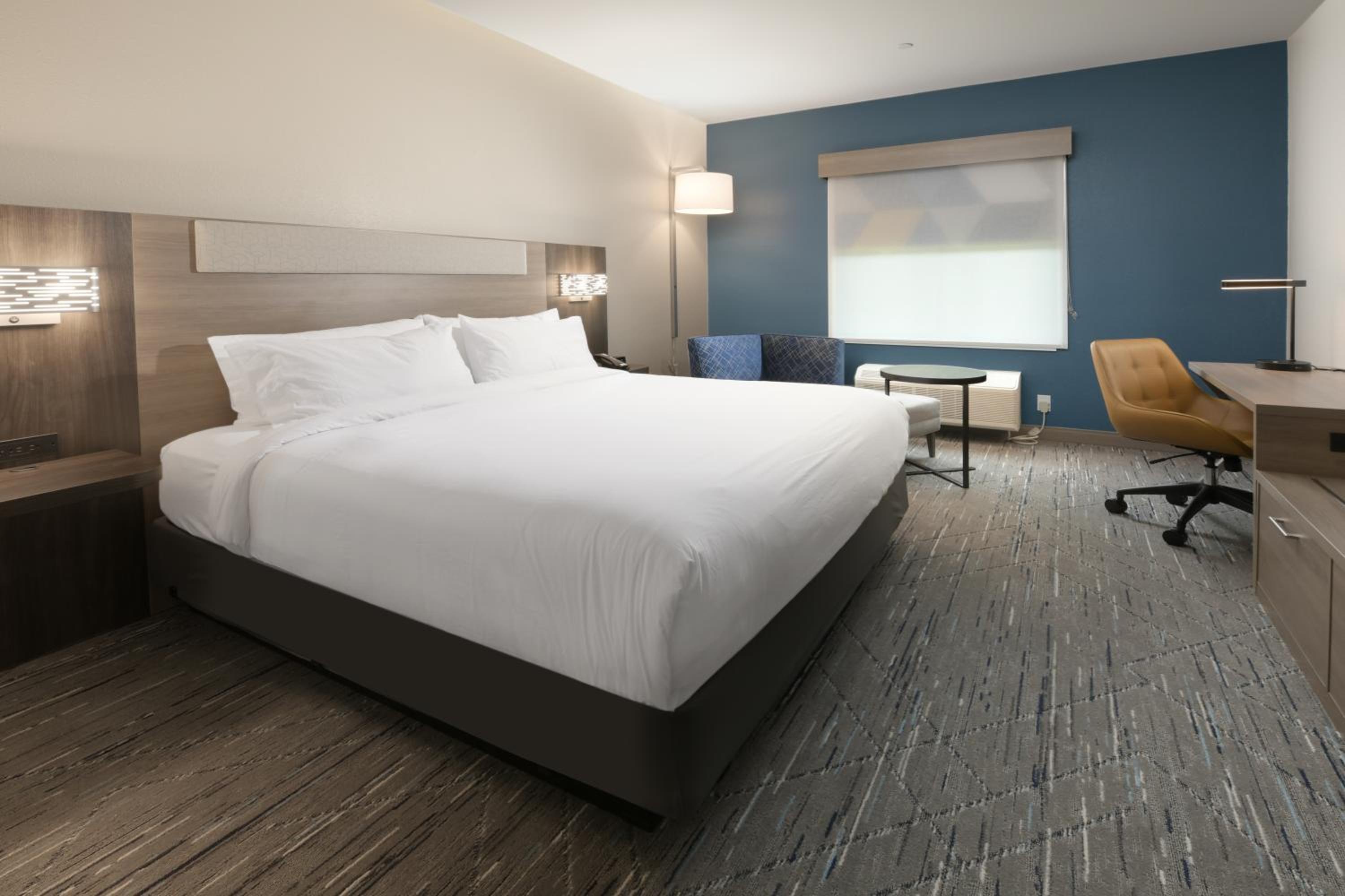 Standard King Room - Photo 1