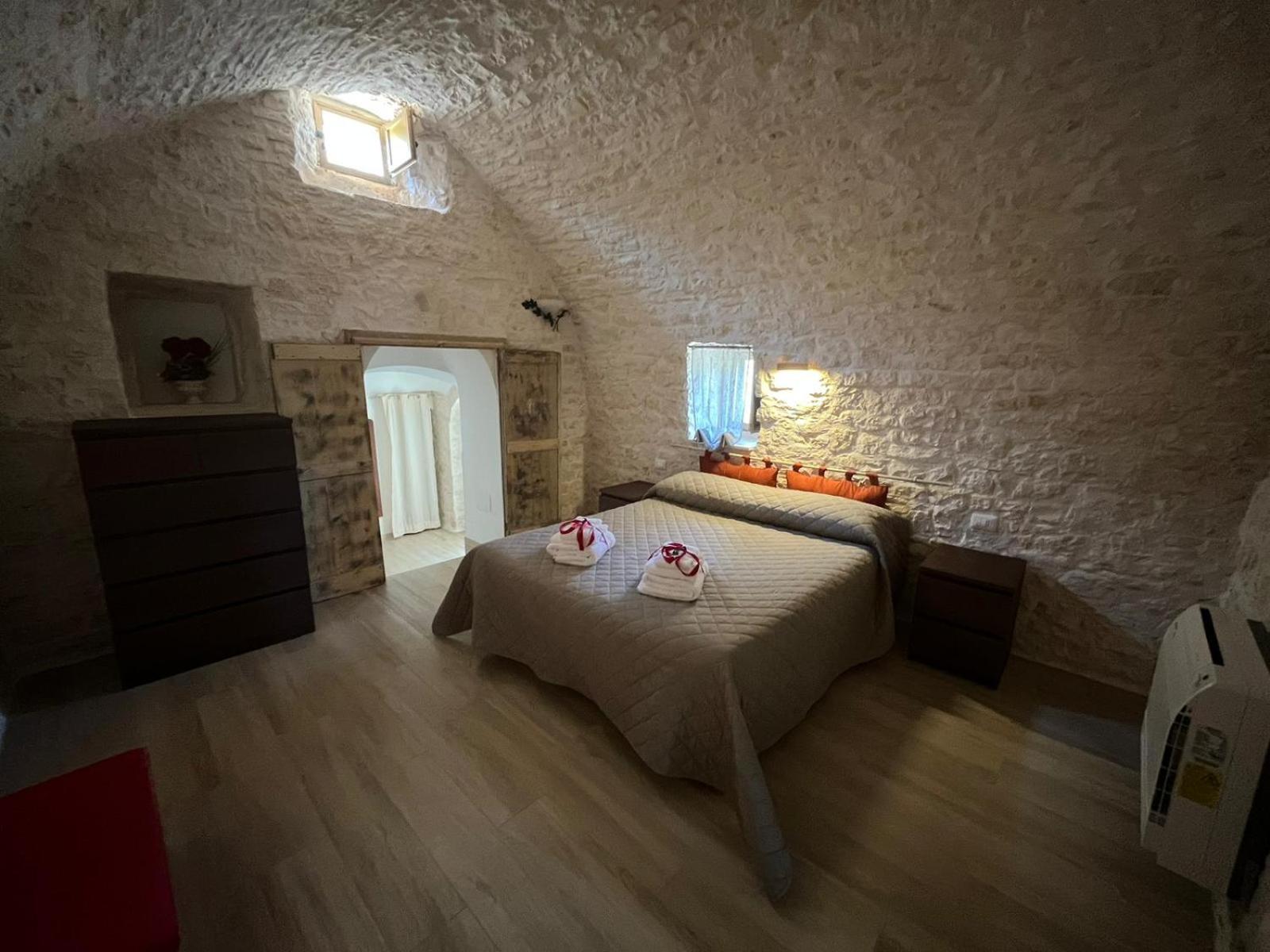 Two-Bedroom House - Photo 1