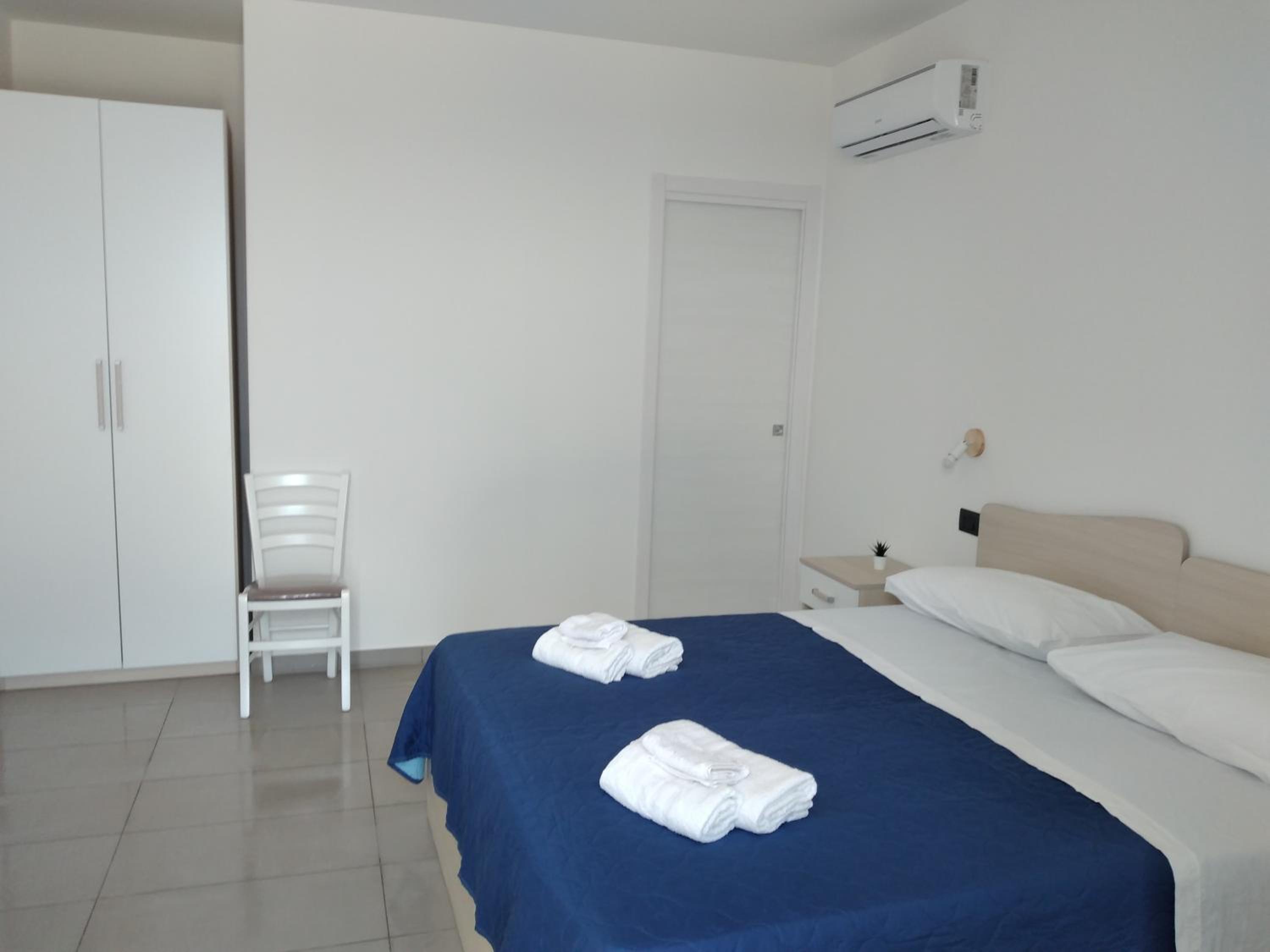 Deluxe Double or Twin Room photo 3