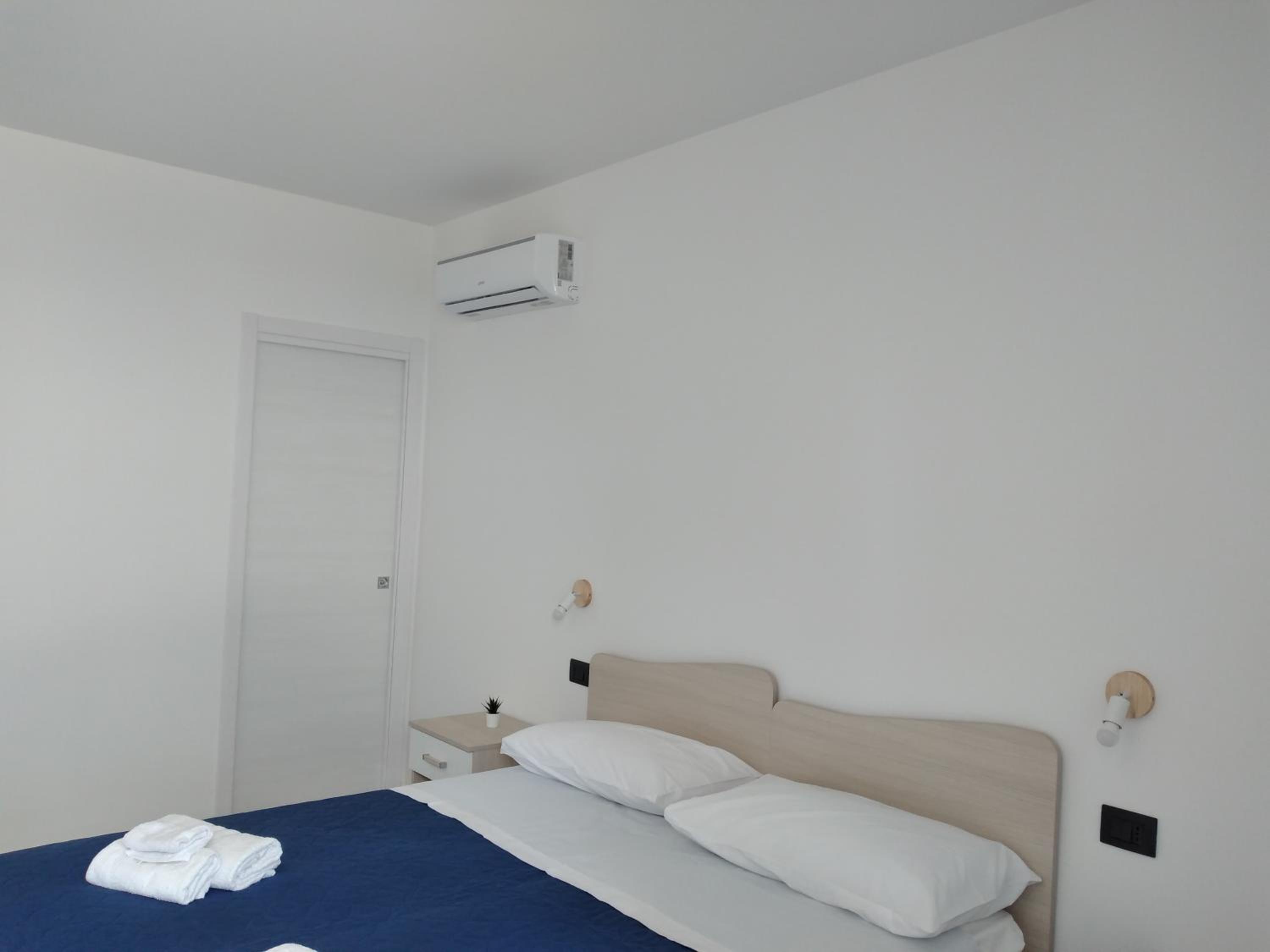 Deluxe Double or Twin Room photo 2