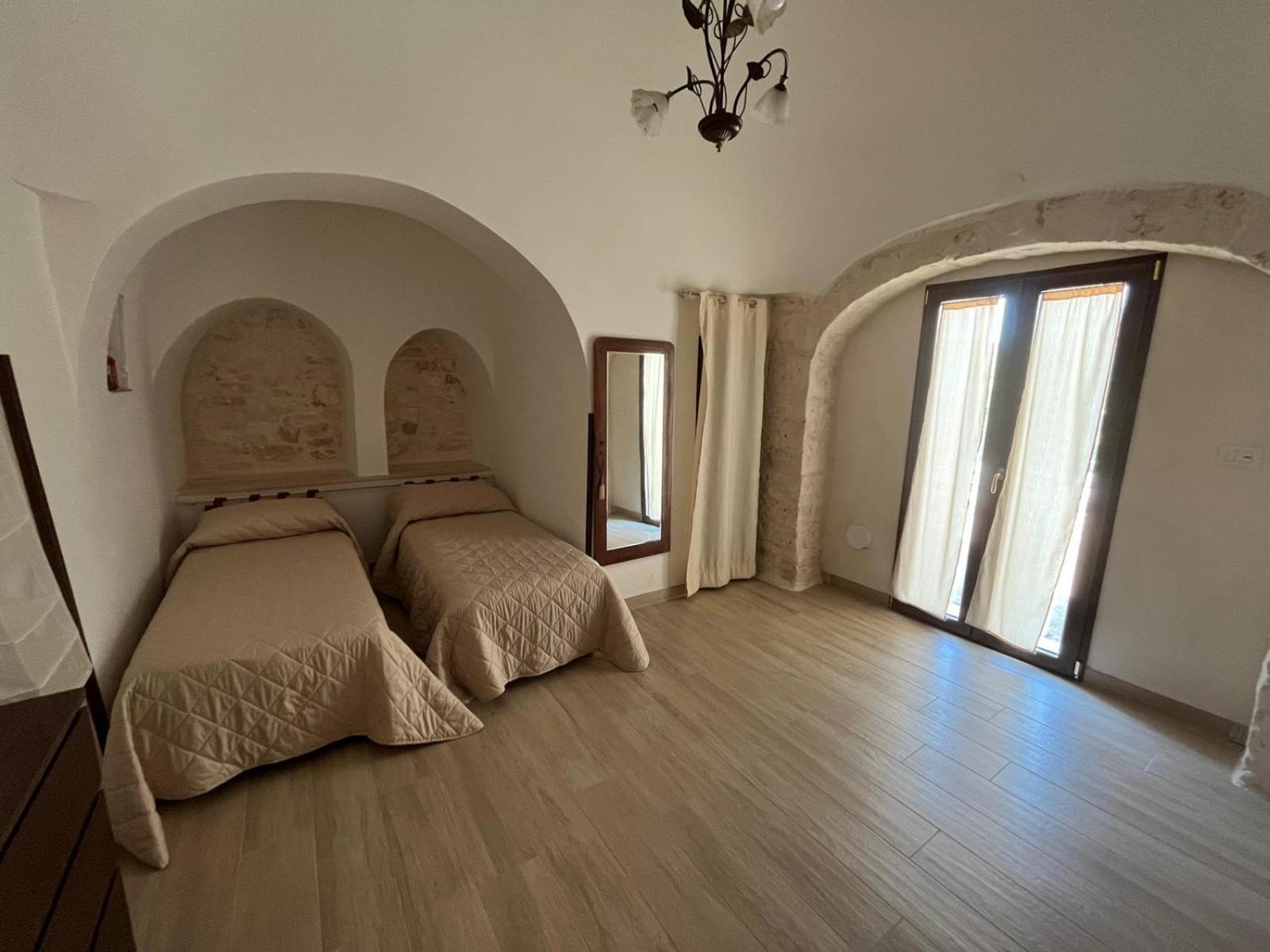 Two-Bedroom House - Photo 29