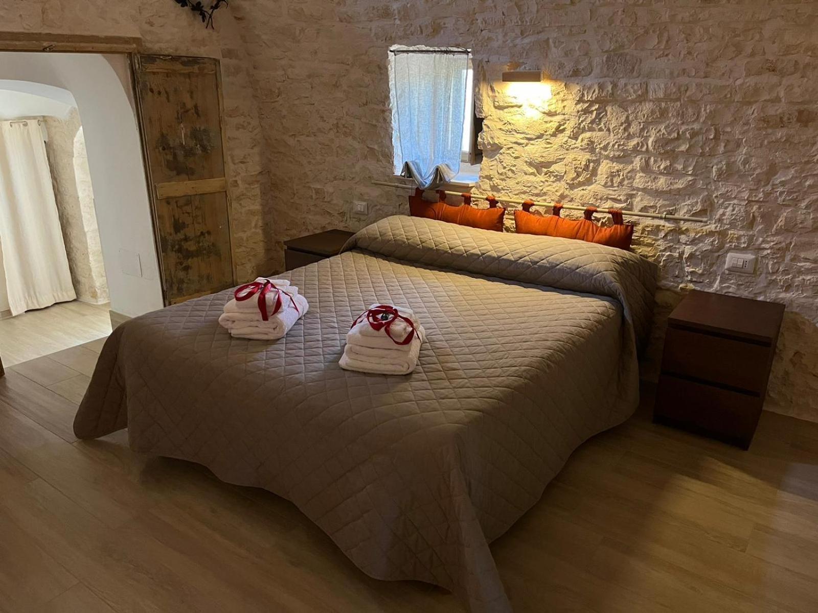 Two-Bedroom House - Photo 26