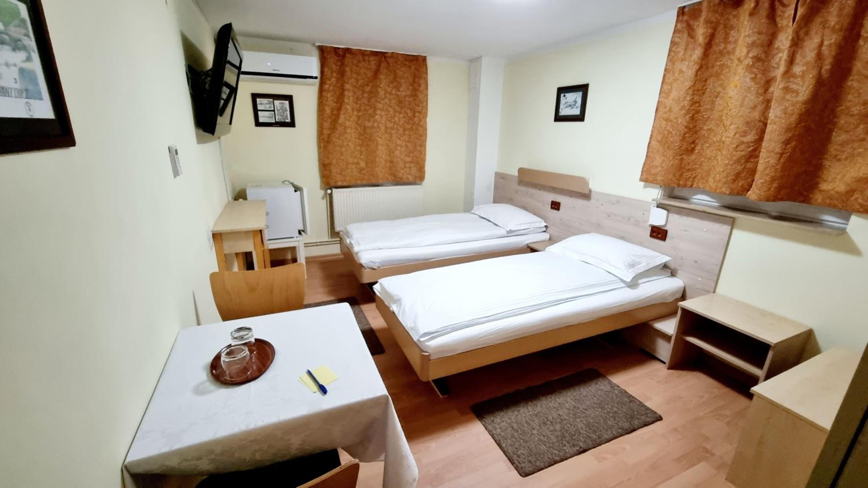 Double Room - Photo 1