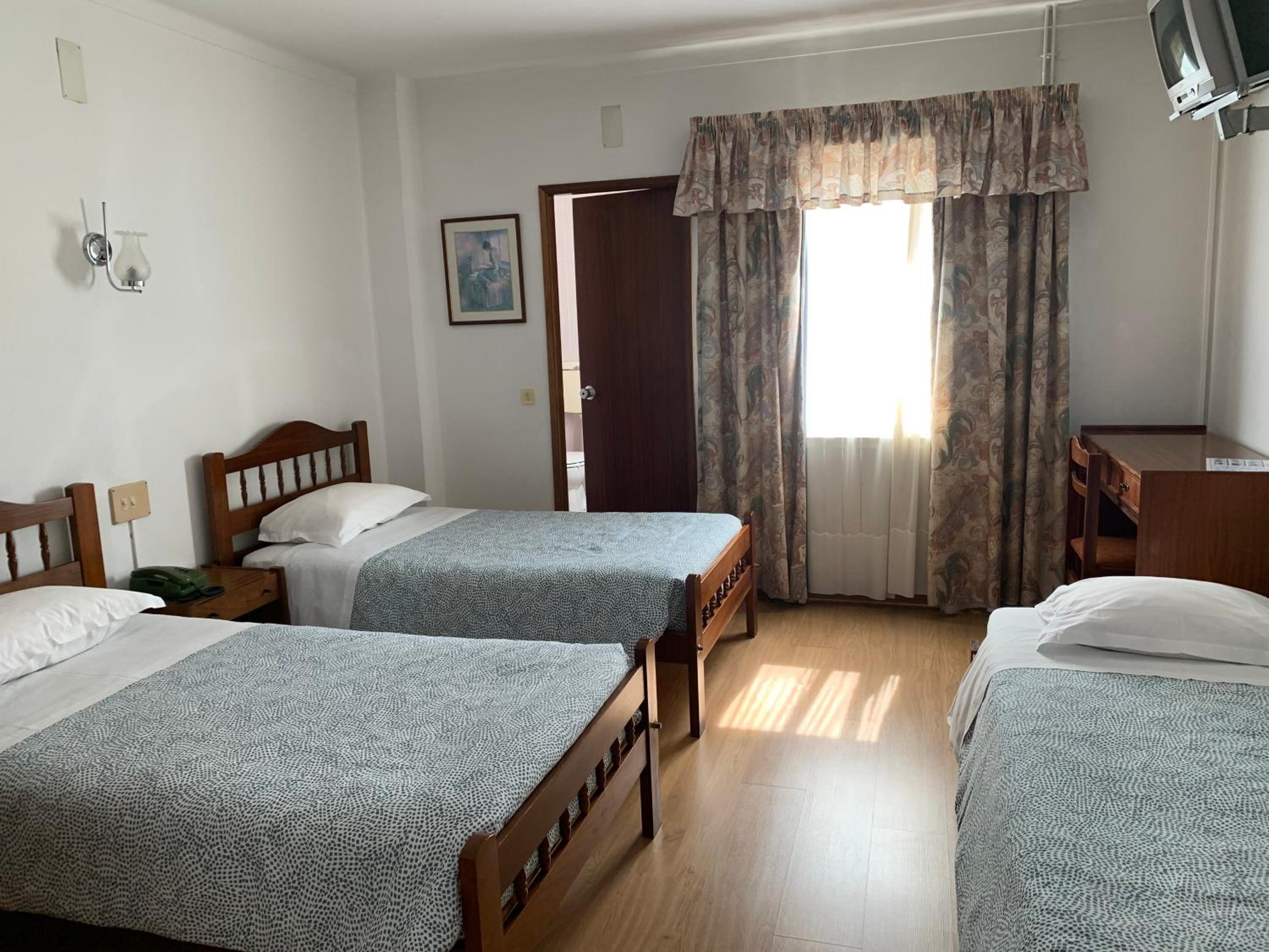 Budget Triple Room - Photo 1