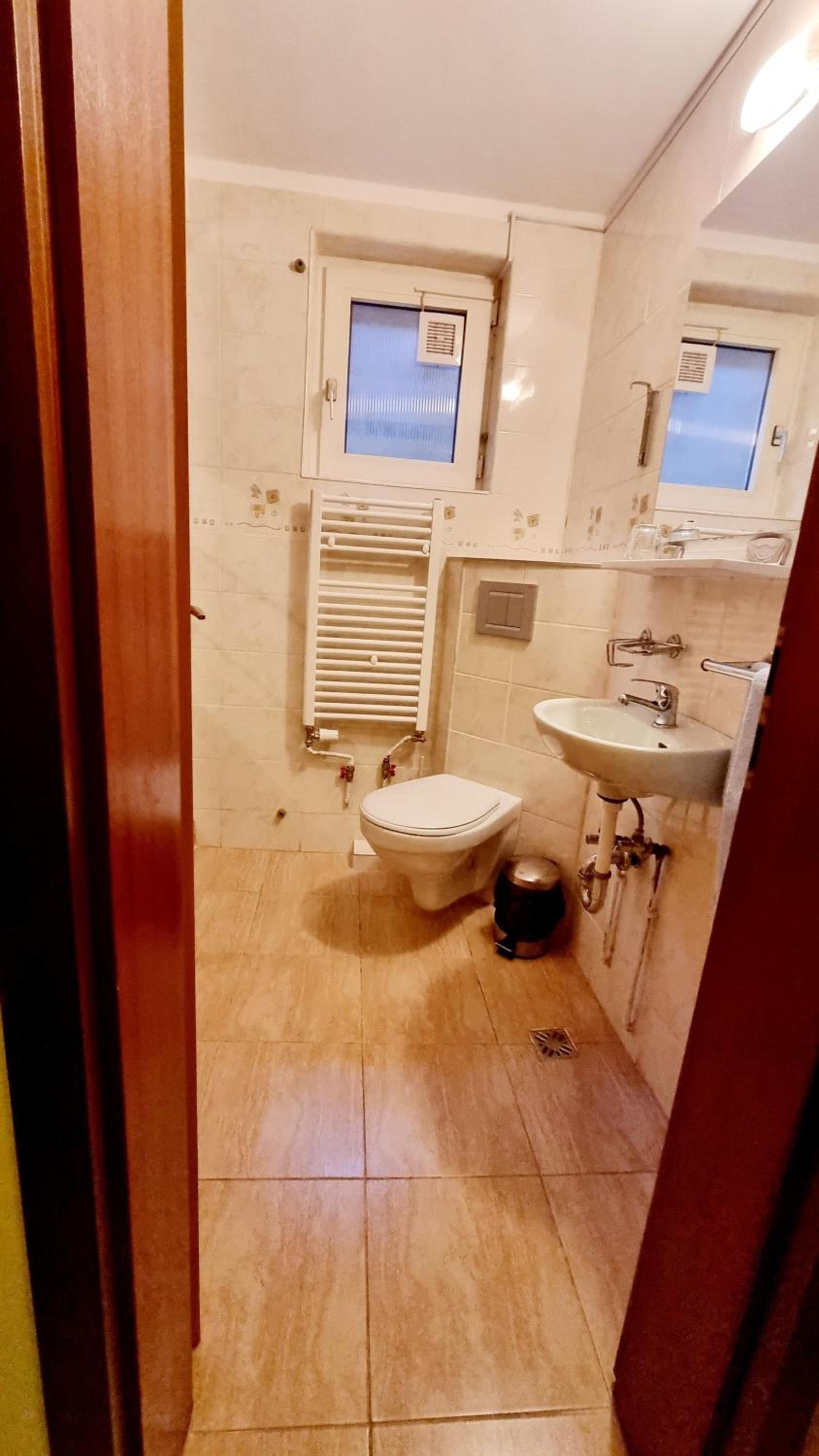 Double Room - Photo 3
