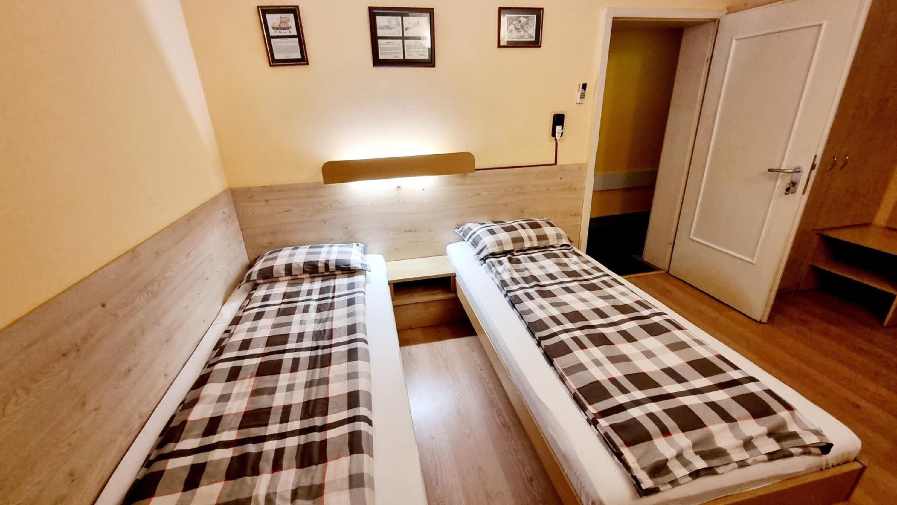 Double Room - Photo 4