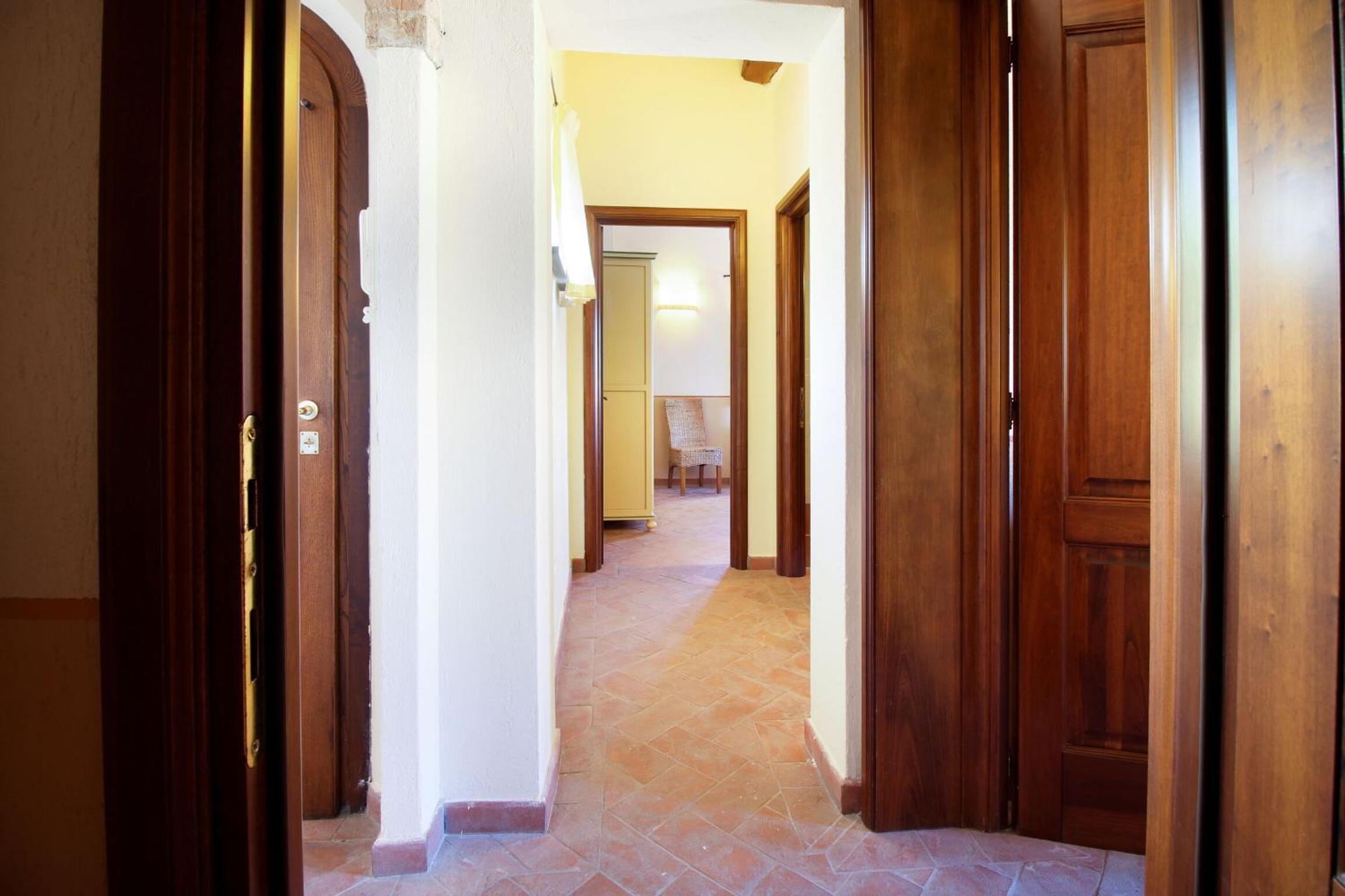 Apartment 3 photo 1