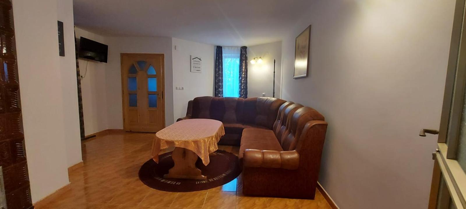 Three-Bedroom House - Photo 9