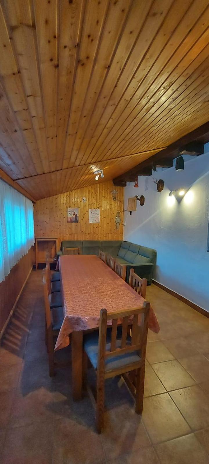 Three-Bedroom House - Photo 10