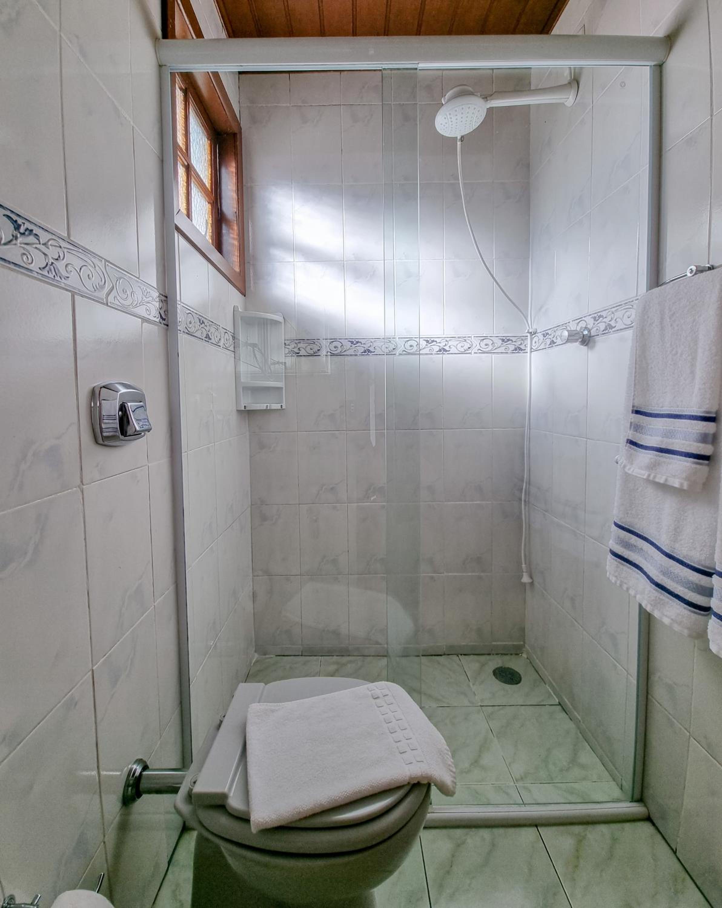 Basic Triple Room photo 2