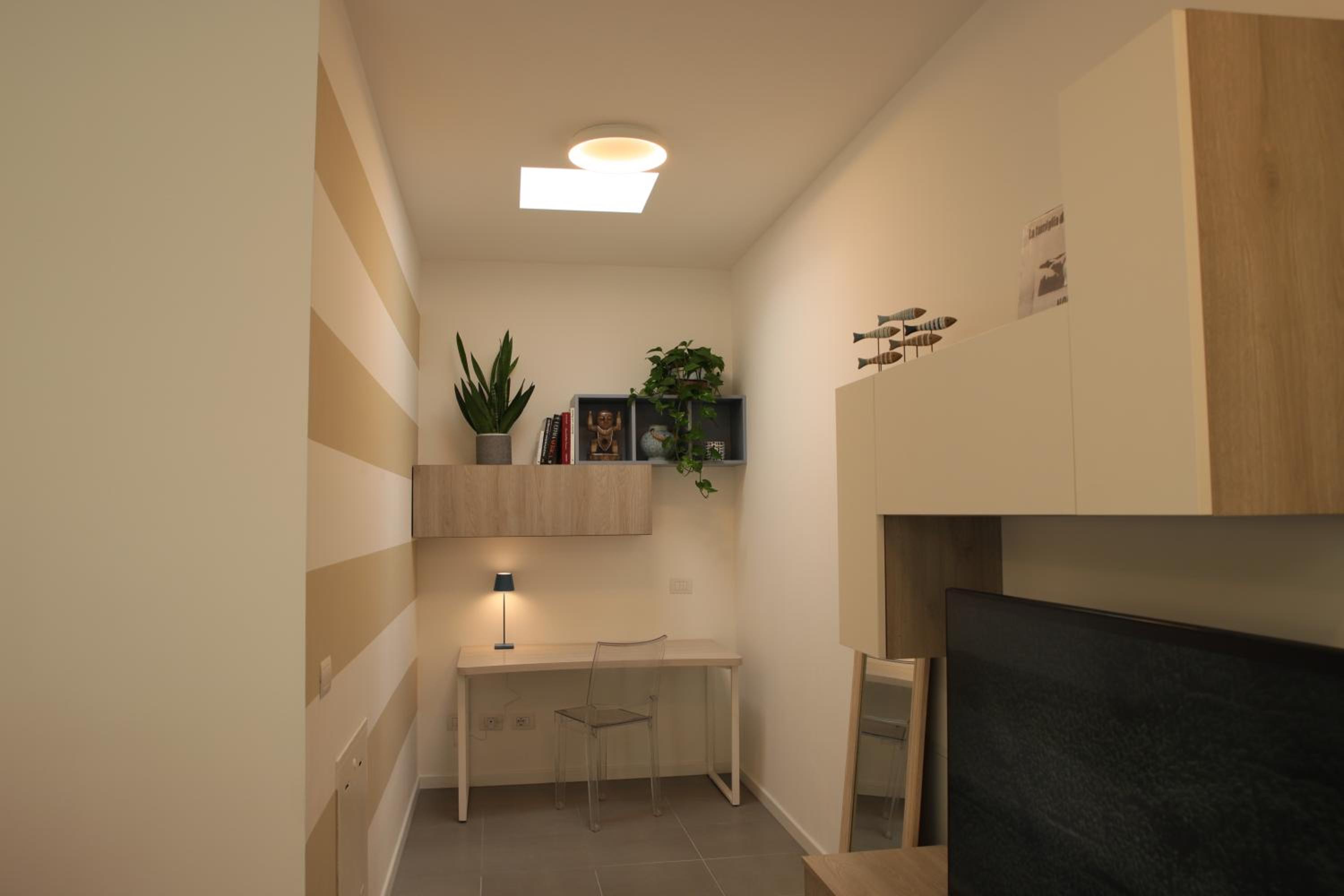 Apartment with Mountain View