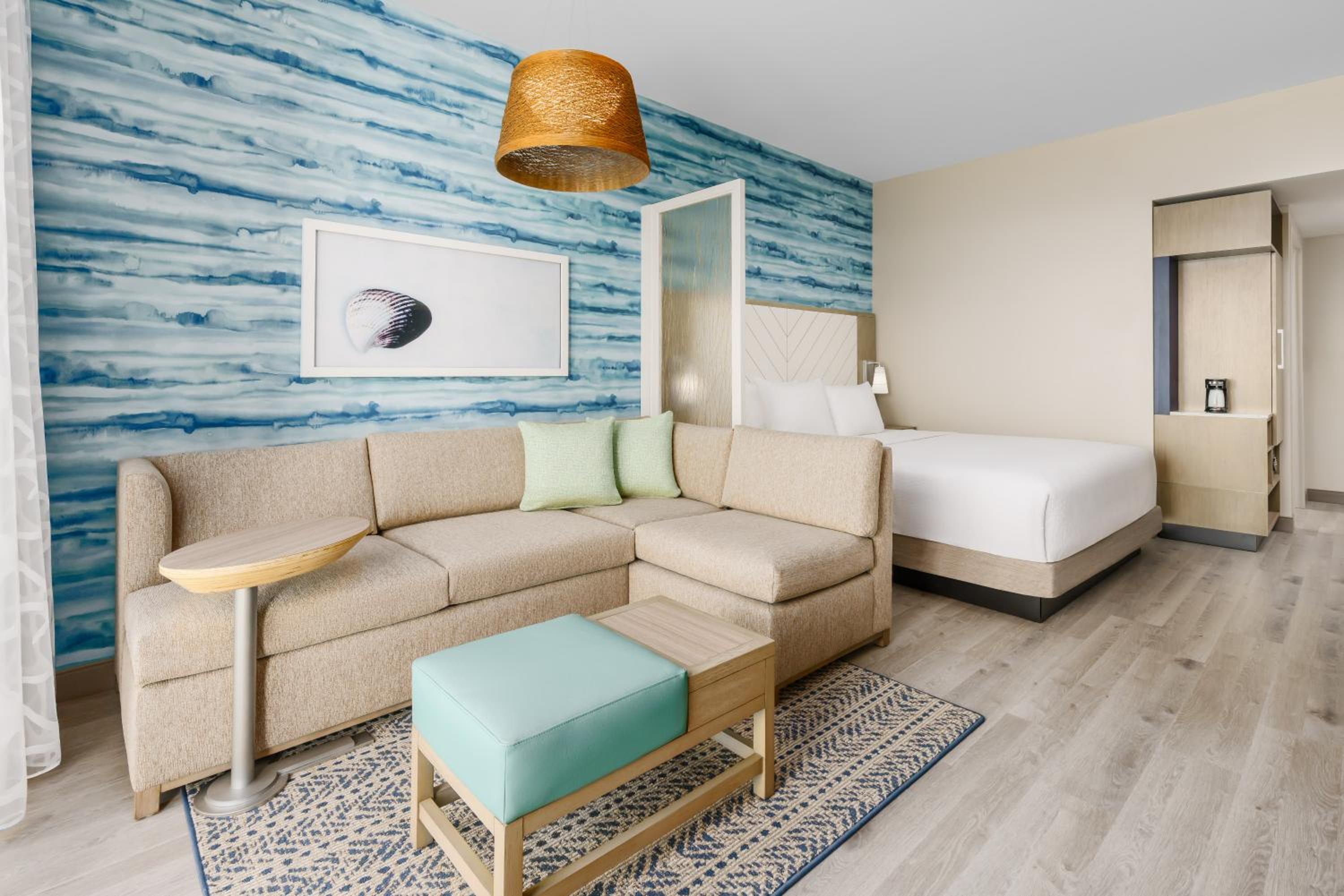 One-Bedroom King Suite with Balcony and Gulf View - High Floor - Photo 7