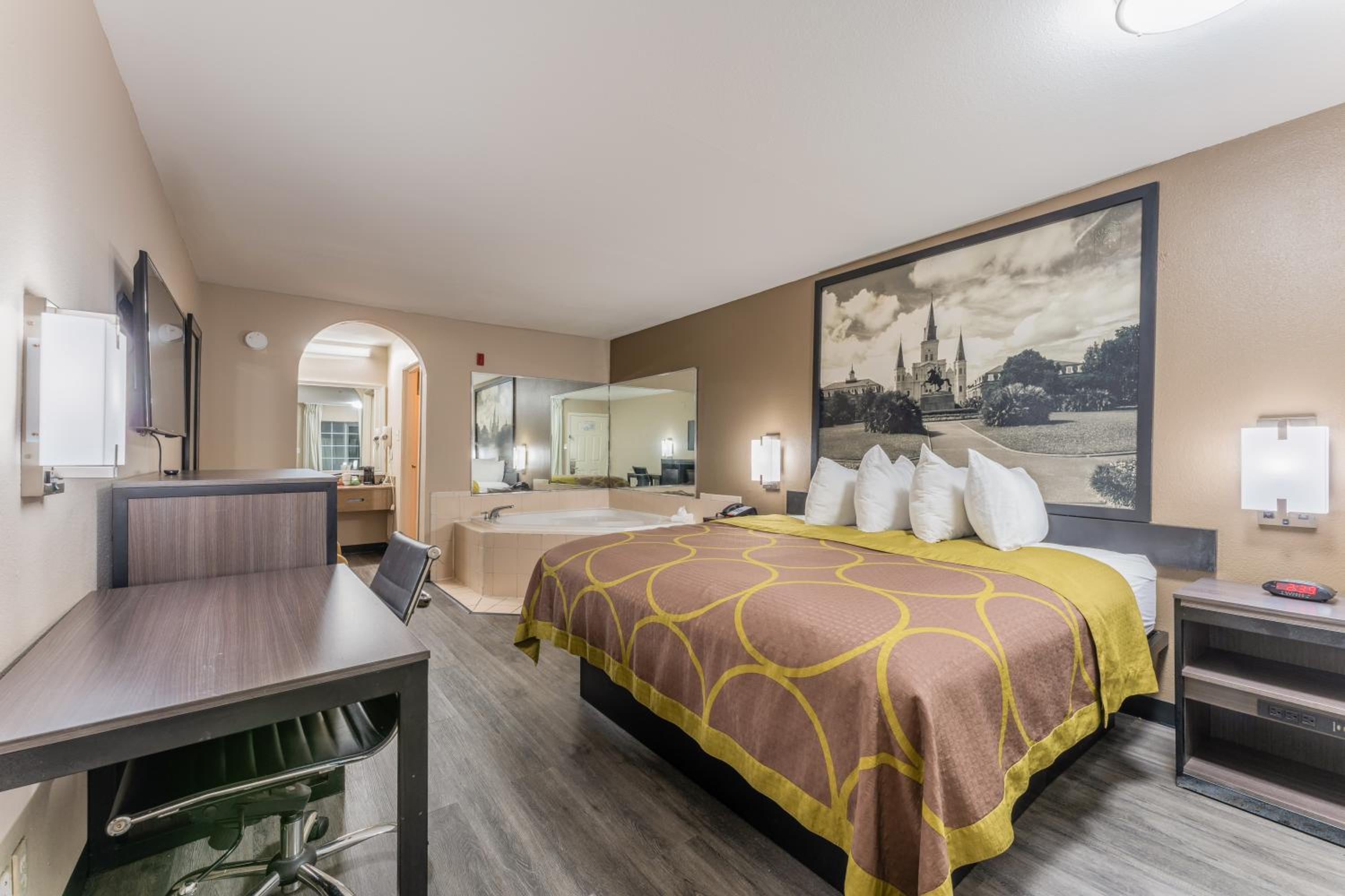 King Suite With Jetted Tub - Non-Smoking photo 1