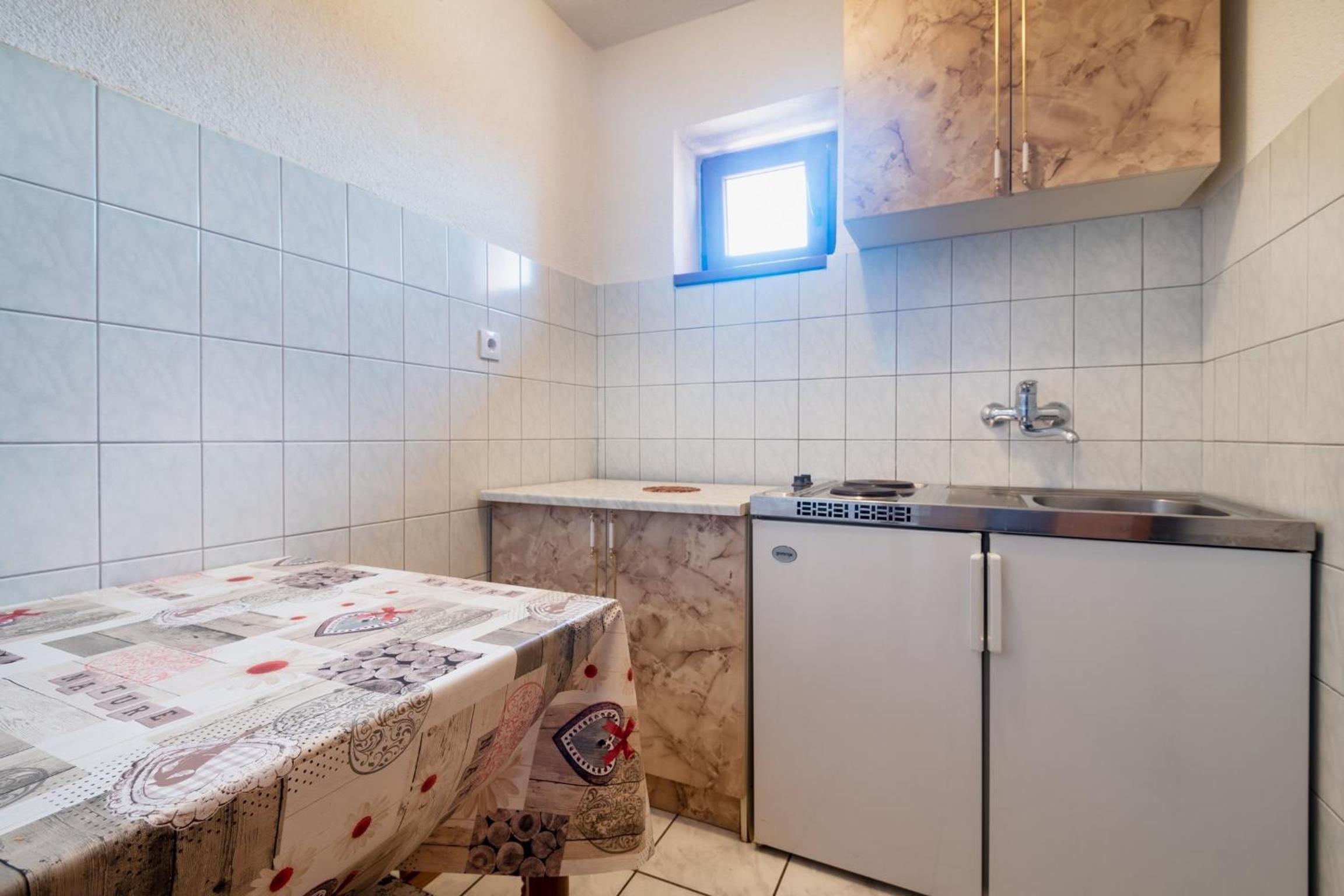 Studio Apartment with Terrace photo 3