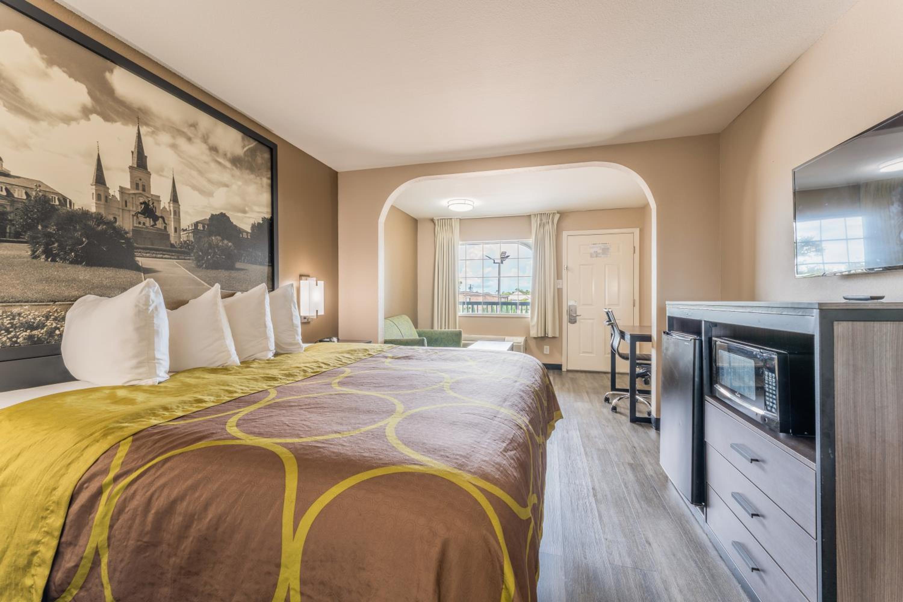 King Room - Non-Smoking - Photo 1