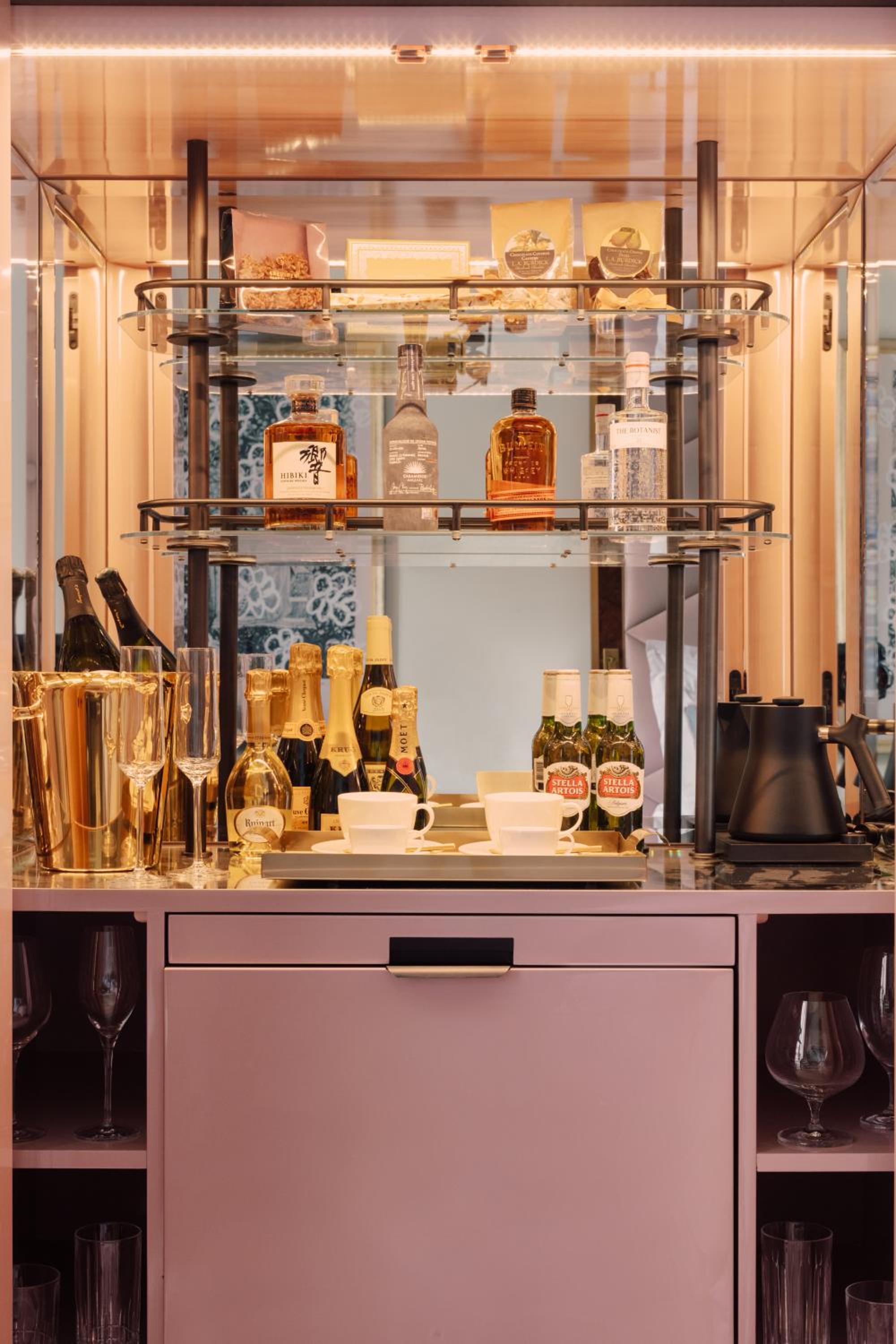 Tribeca Corner Suite