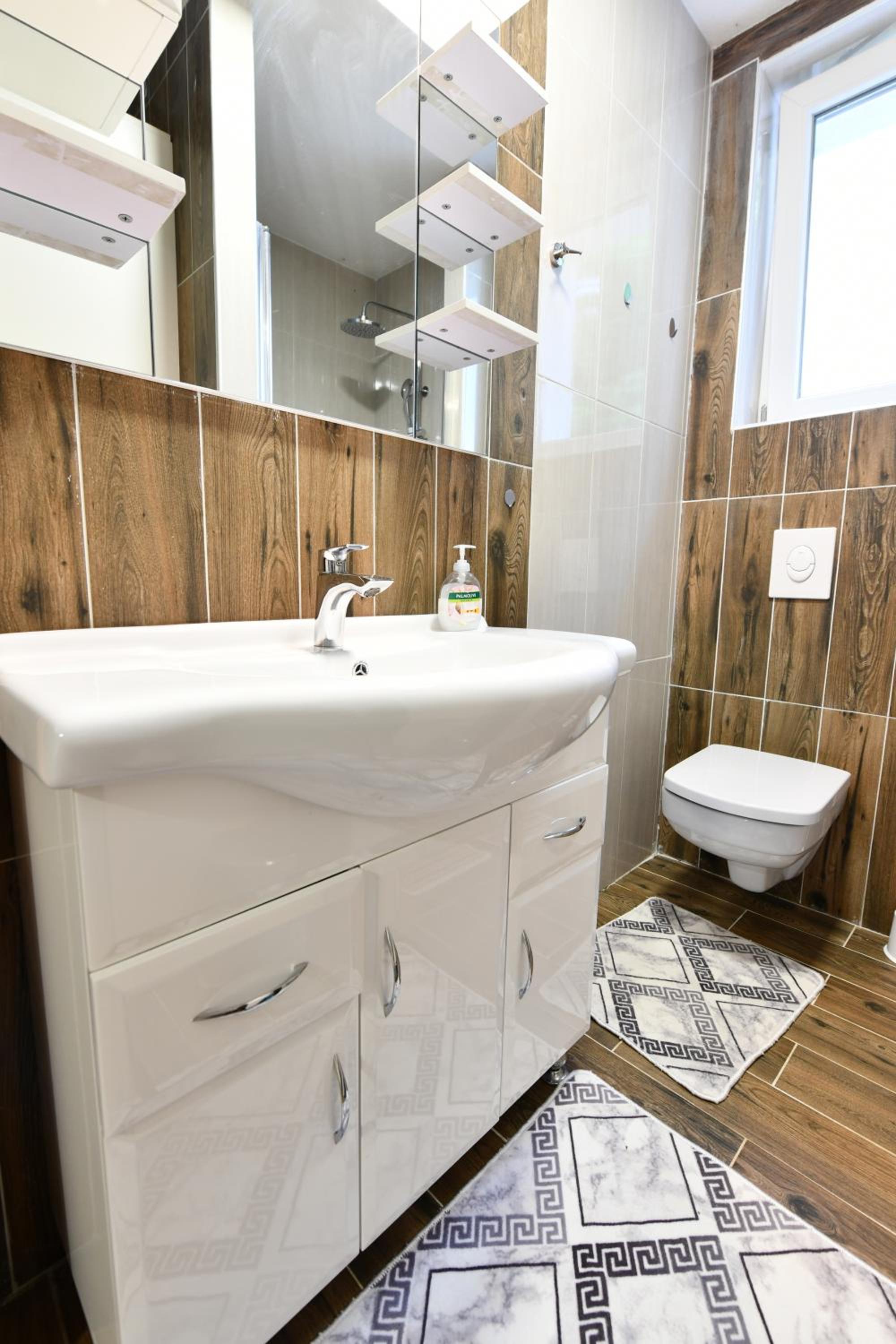 Three-Bedroom Apartment - Photo 3