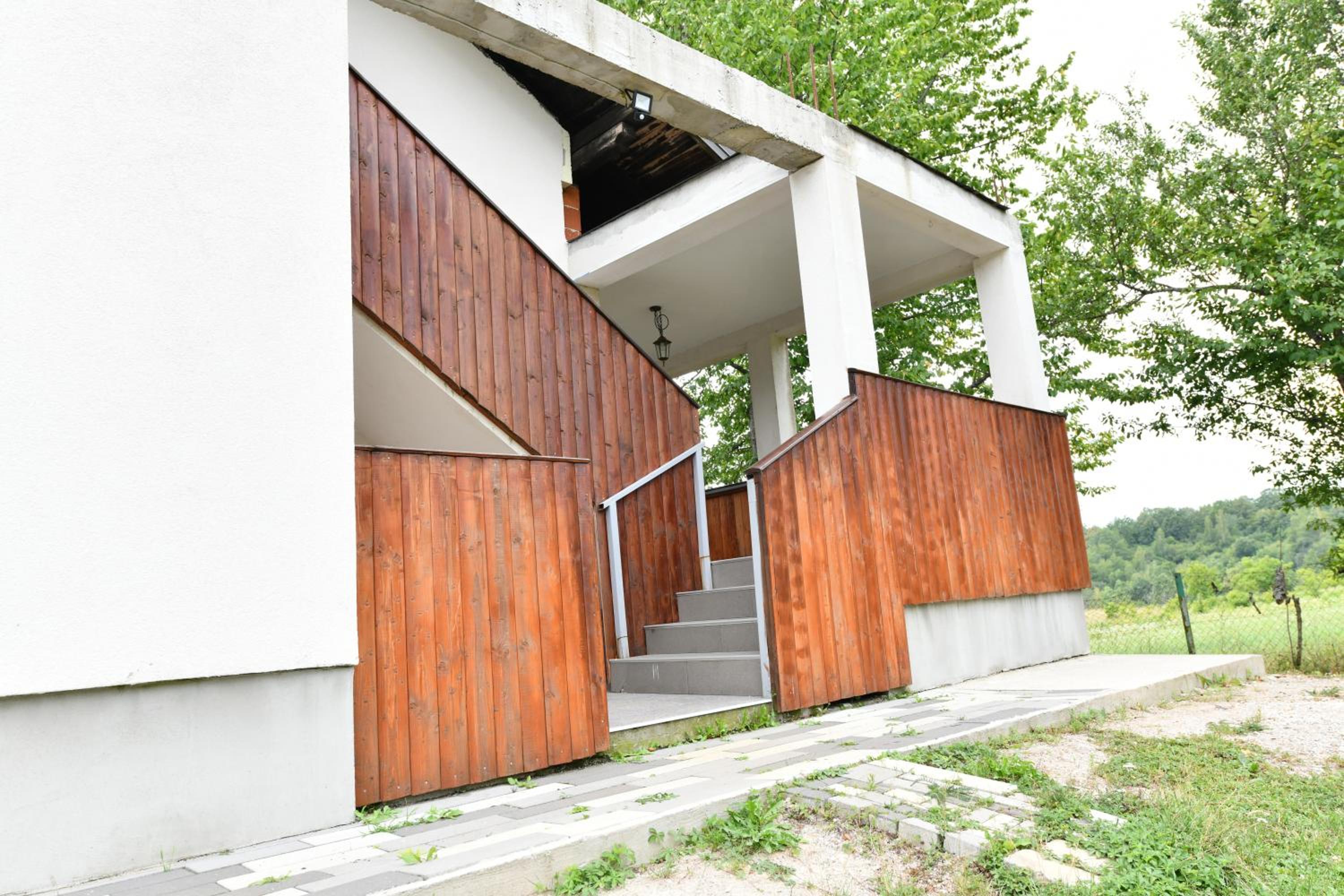 Three-Bedroom Apartment - Photo 22