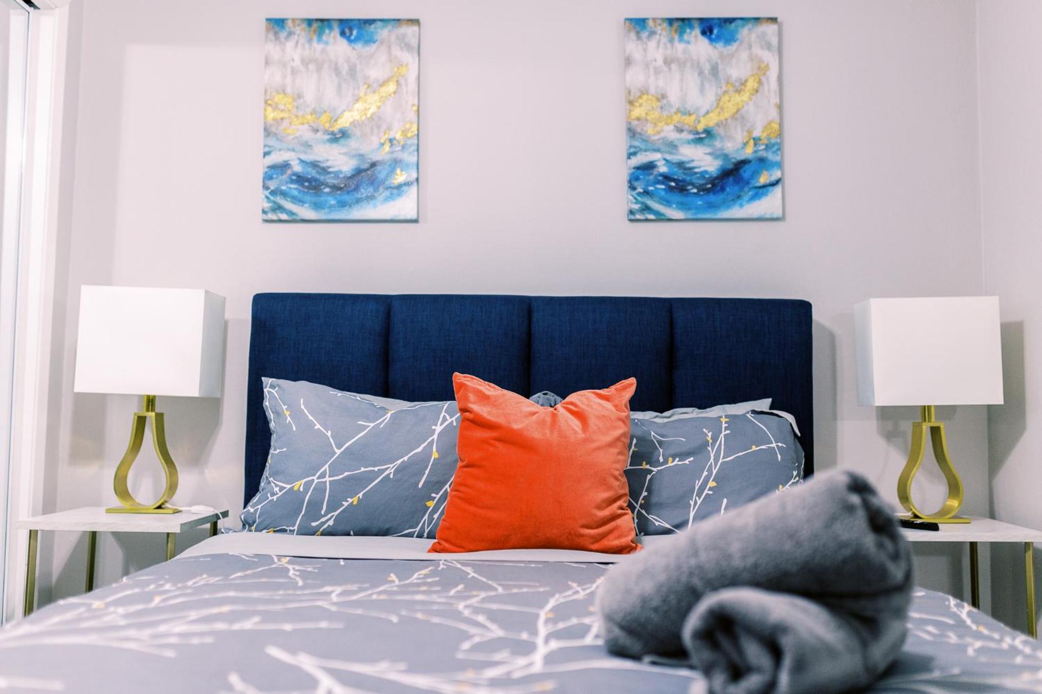 Premium Two Bedroom Queen with Kitchen and Sofa Bed - Photo 6