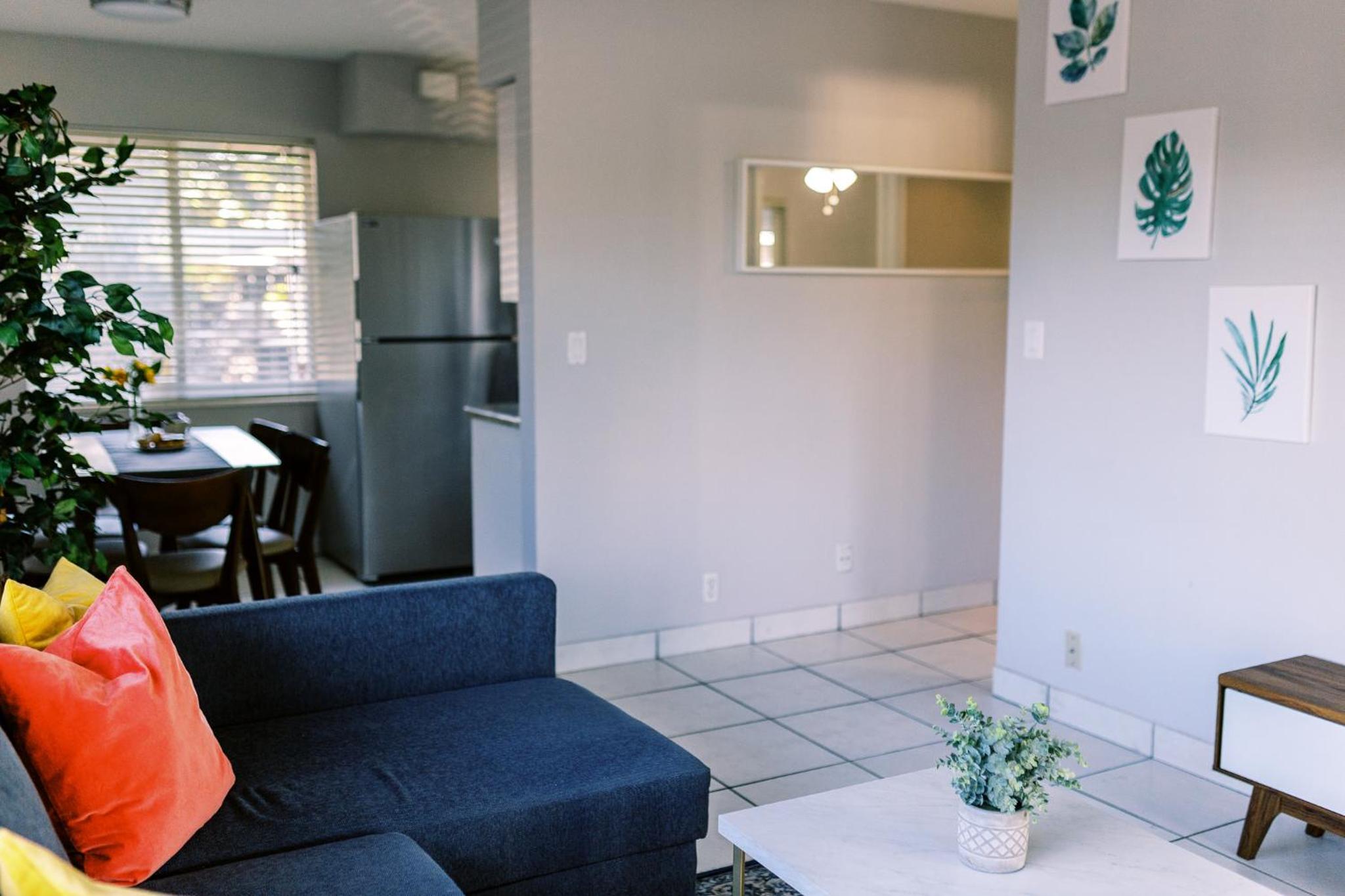 Premium Two Bedroom Queen with Kitchen and Sofa Bed - Photo 22