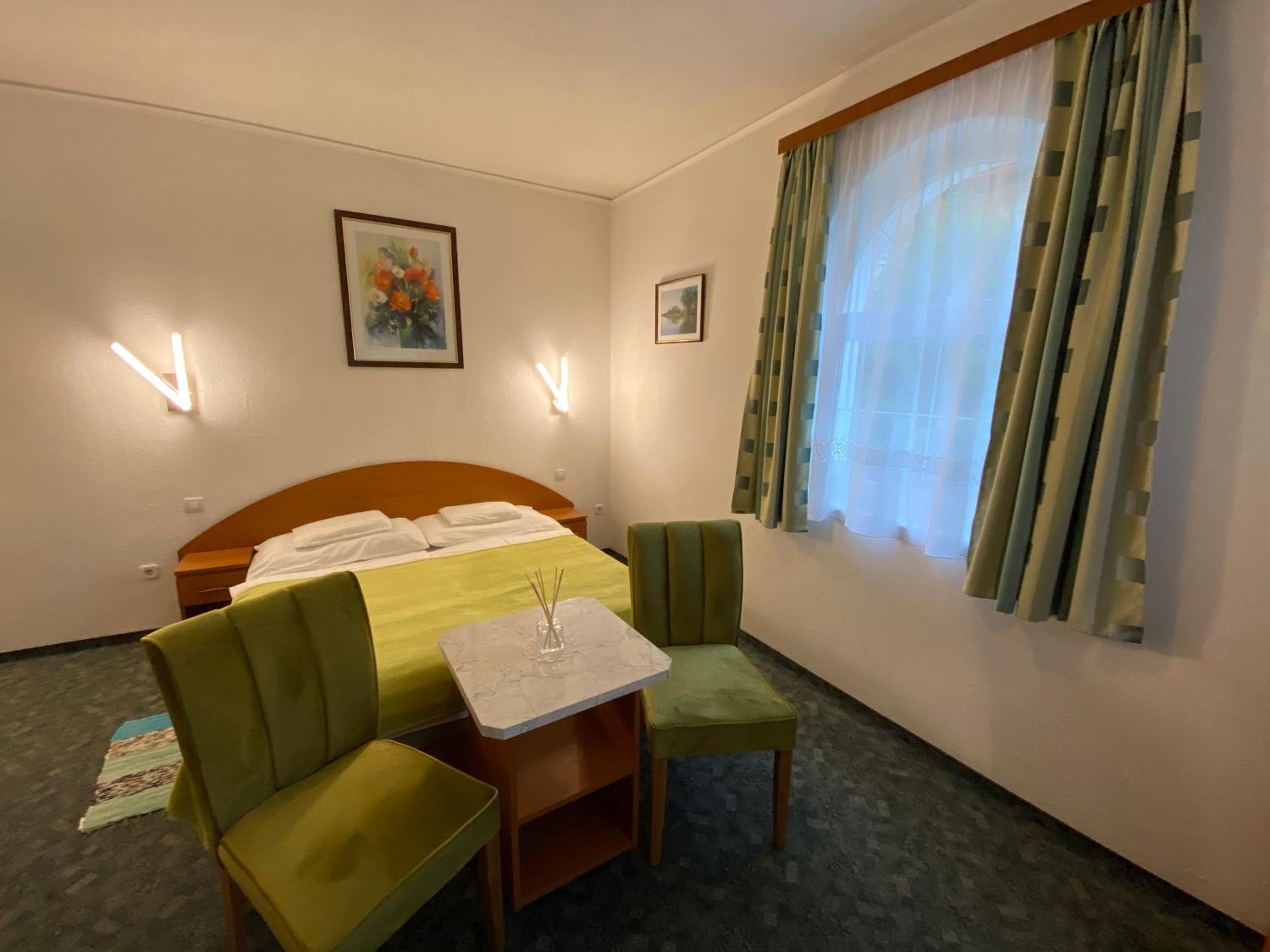 Double Room with Balcony photo 2