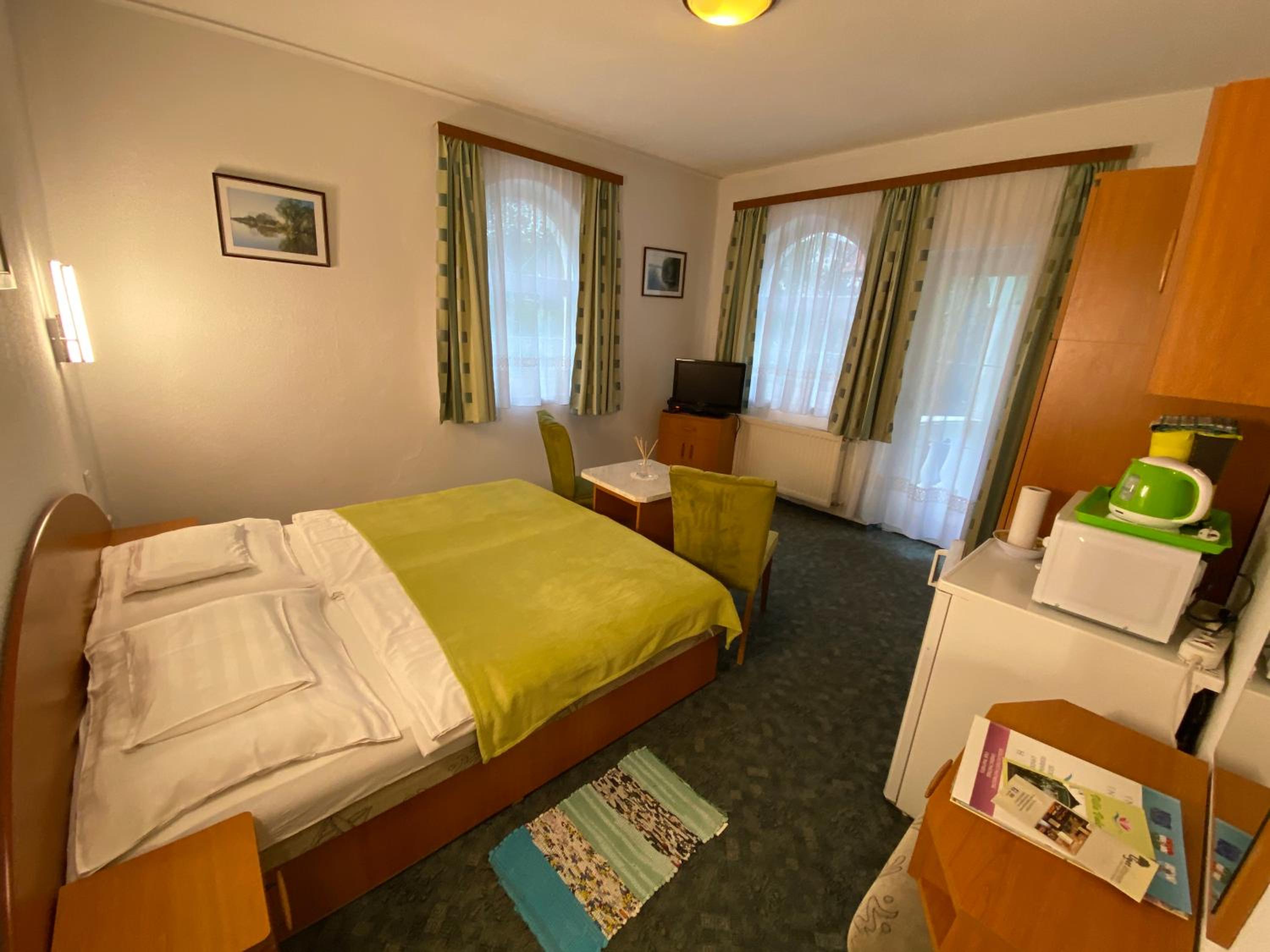 Double Room with Balcony photo 3