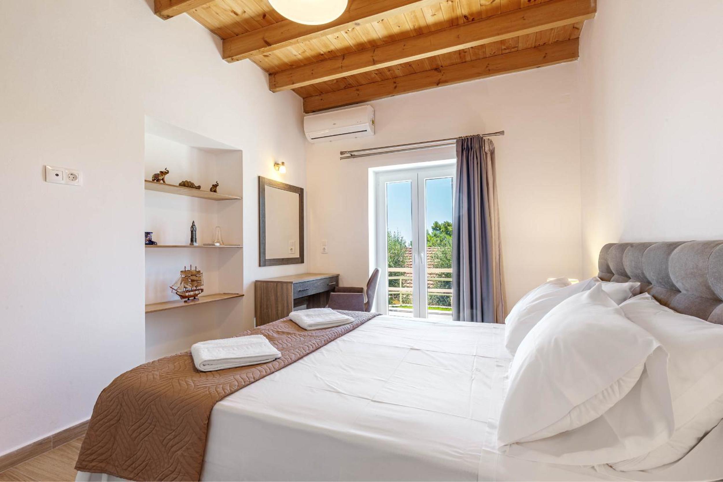 Villa with Sea View photo 3