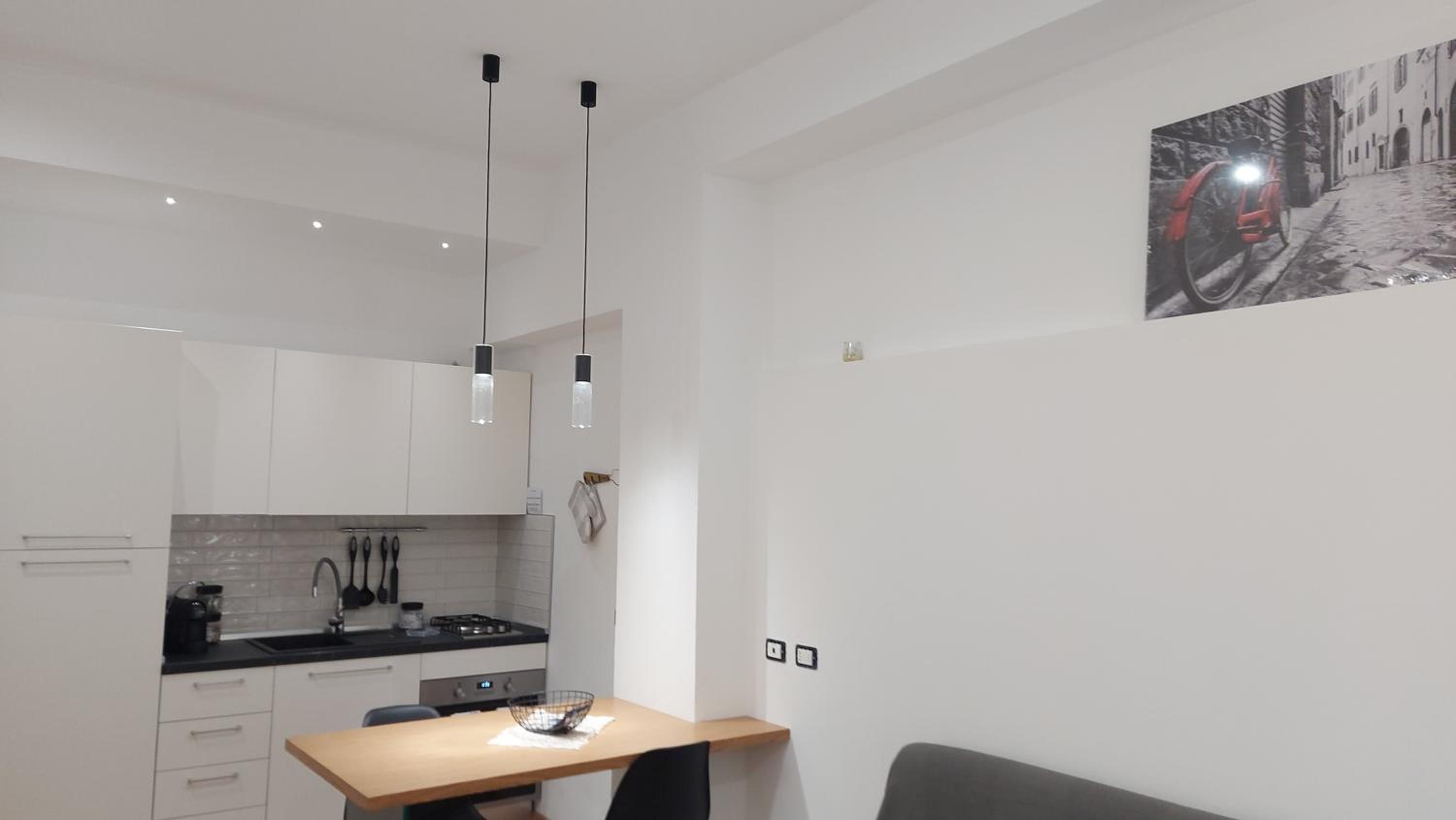 Studio Apartment - Photo 2
