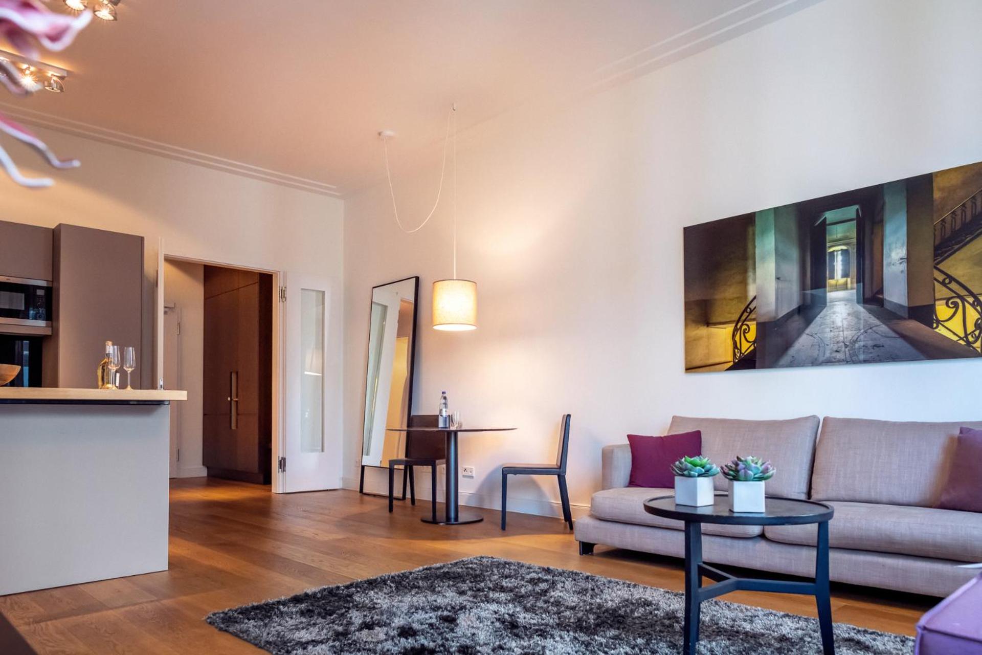 One-Bedroom Apartment