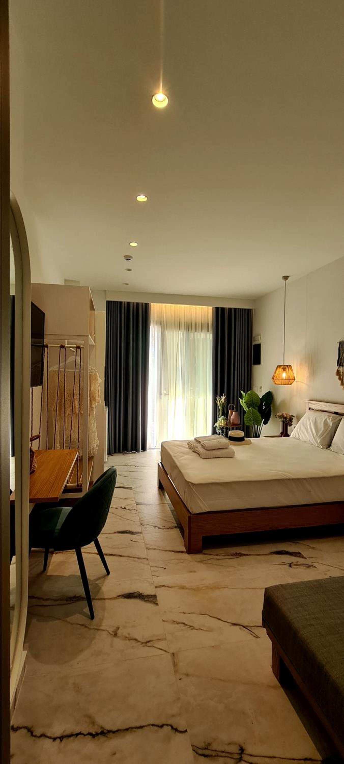 Luxury Quadruple Room - Photo 4