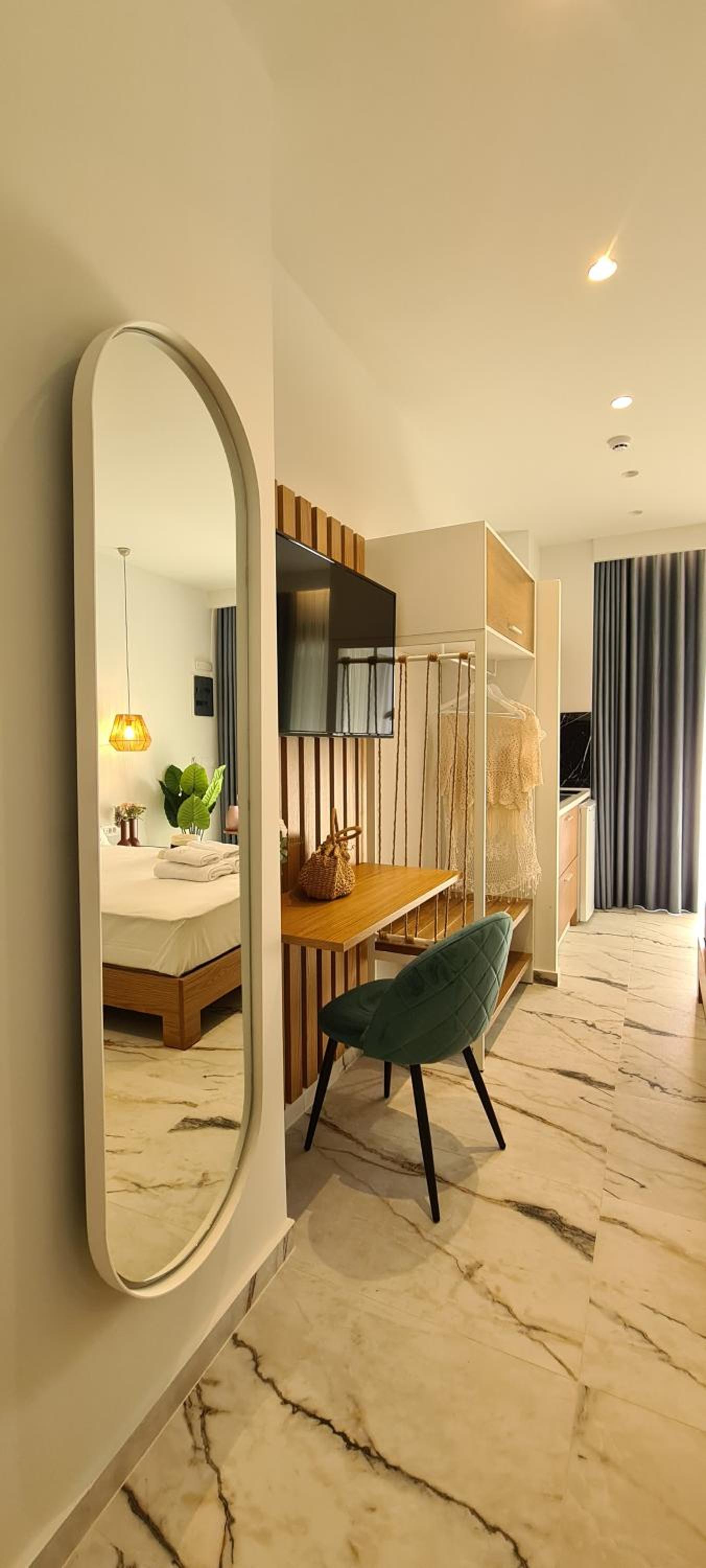 Luxury Quadruple Room - Photo 9