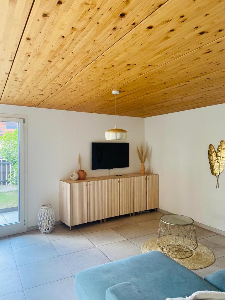 Three-Bedroom House photo 3