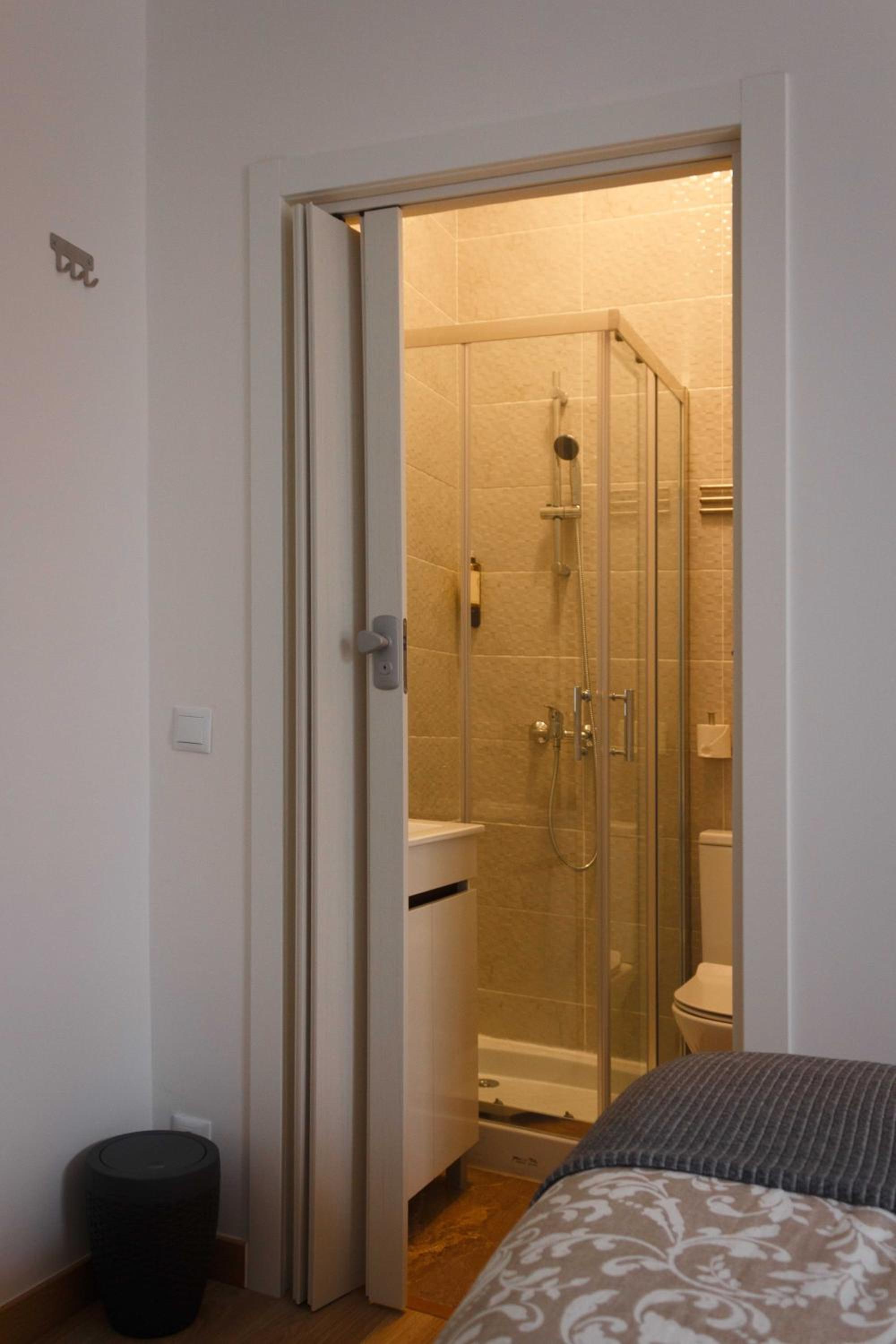 Queen Suite photo 3