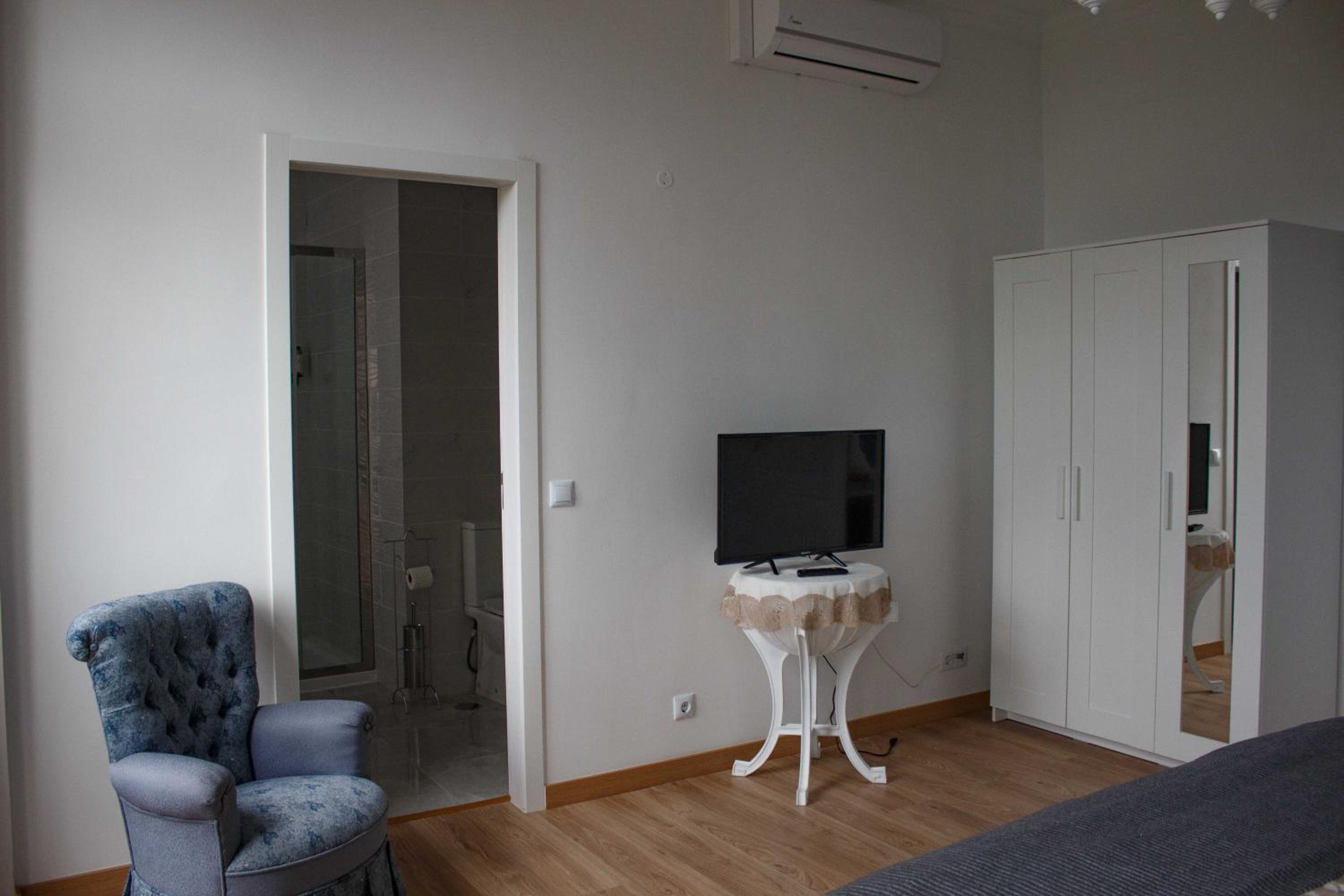 Deluxe Suite photo 2