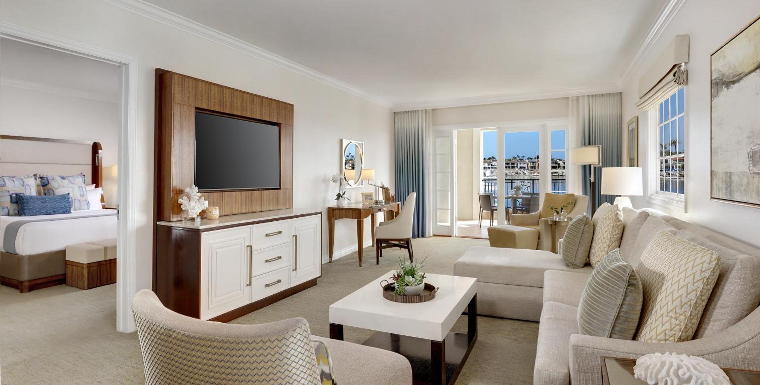 One-Bedroom Suite with Bay View