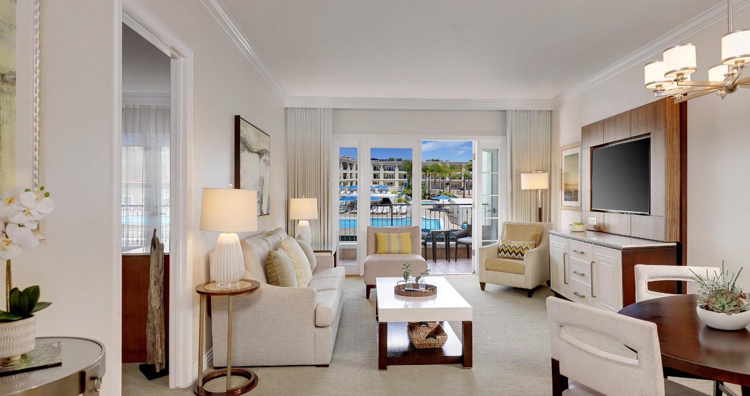 One-Bedroom Suite with Courtyard View