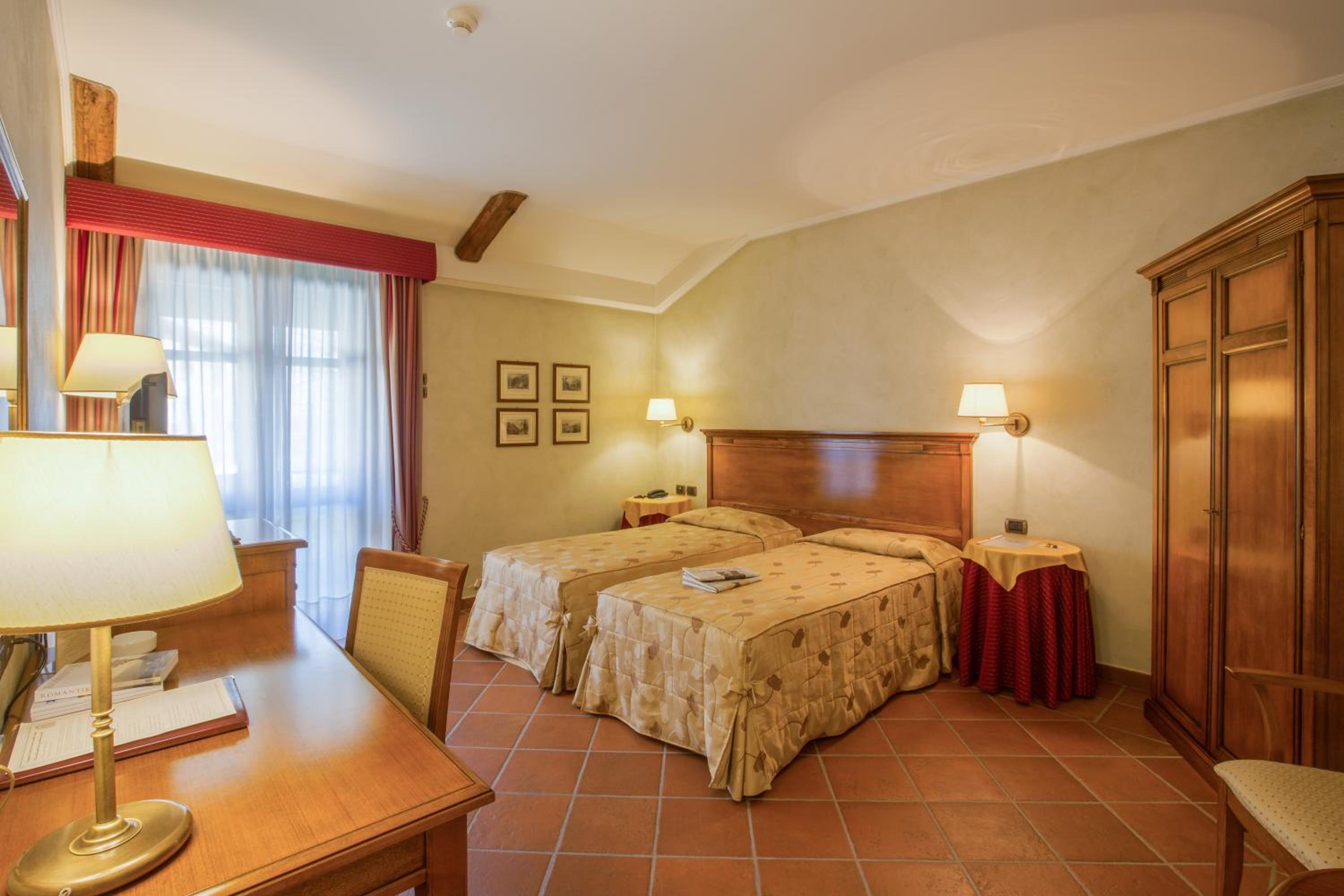 Classic Twin Room - Photo 1