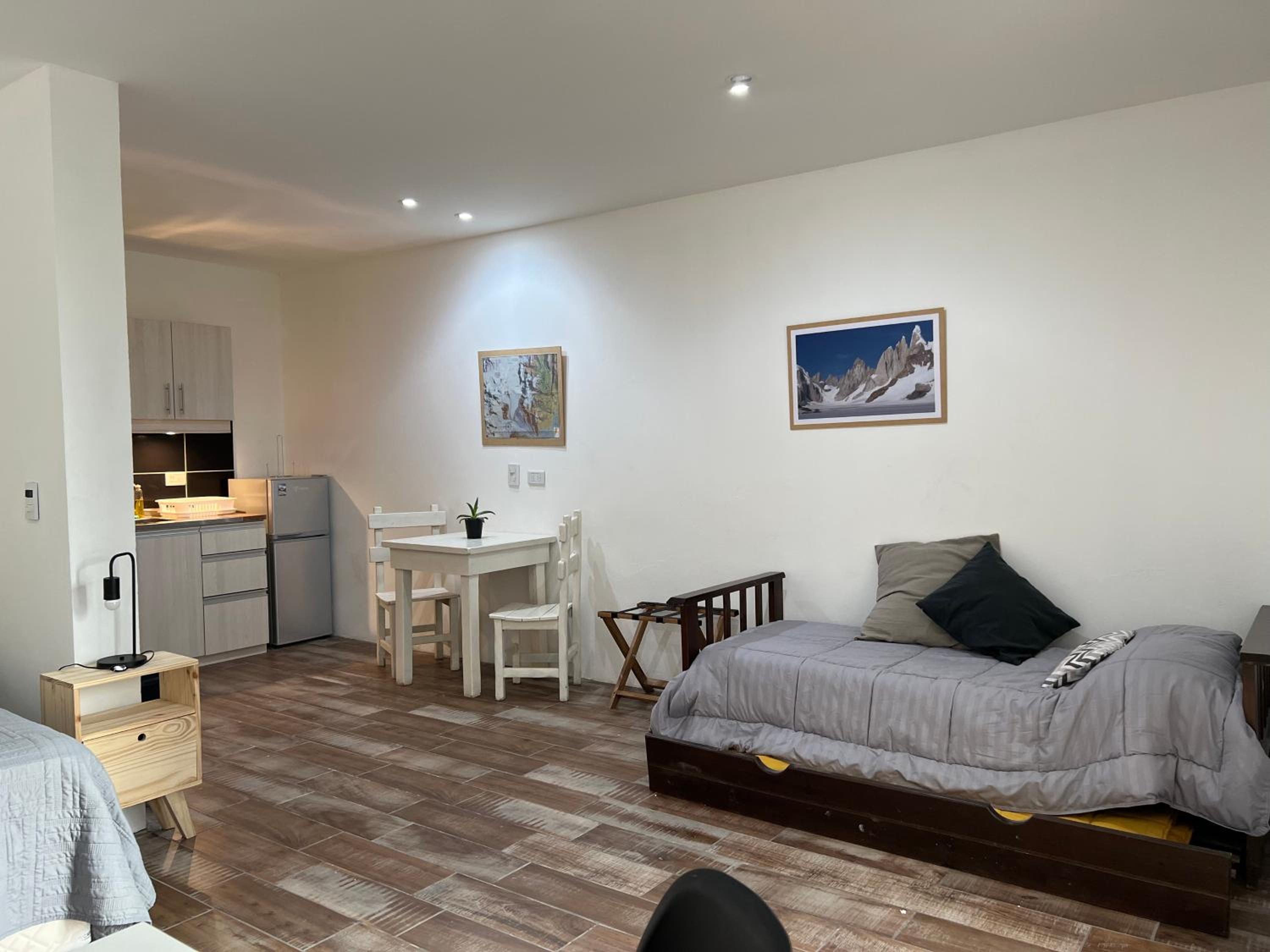 One-Bedroom Apartment photo 2